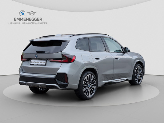 BMW X1 xDrive 30e M Sport-showroom-element-3