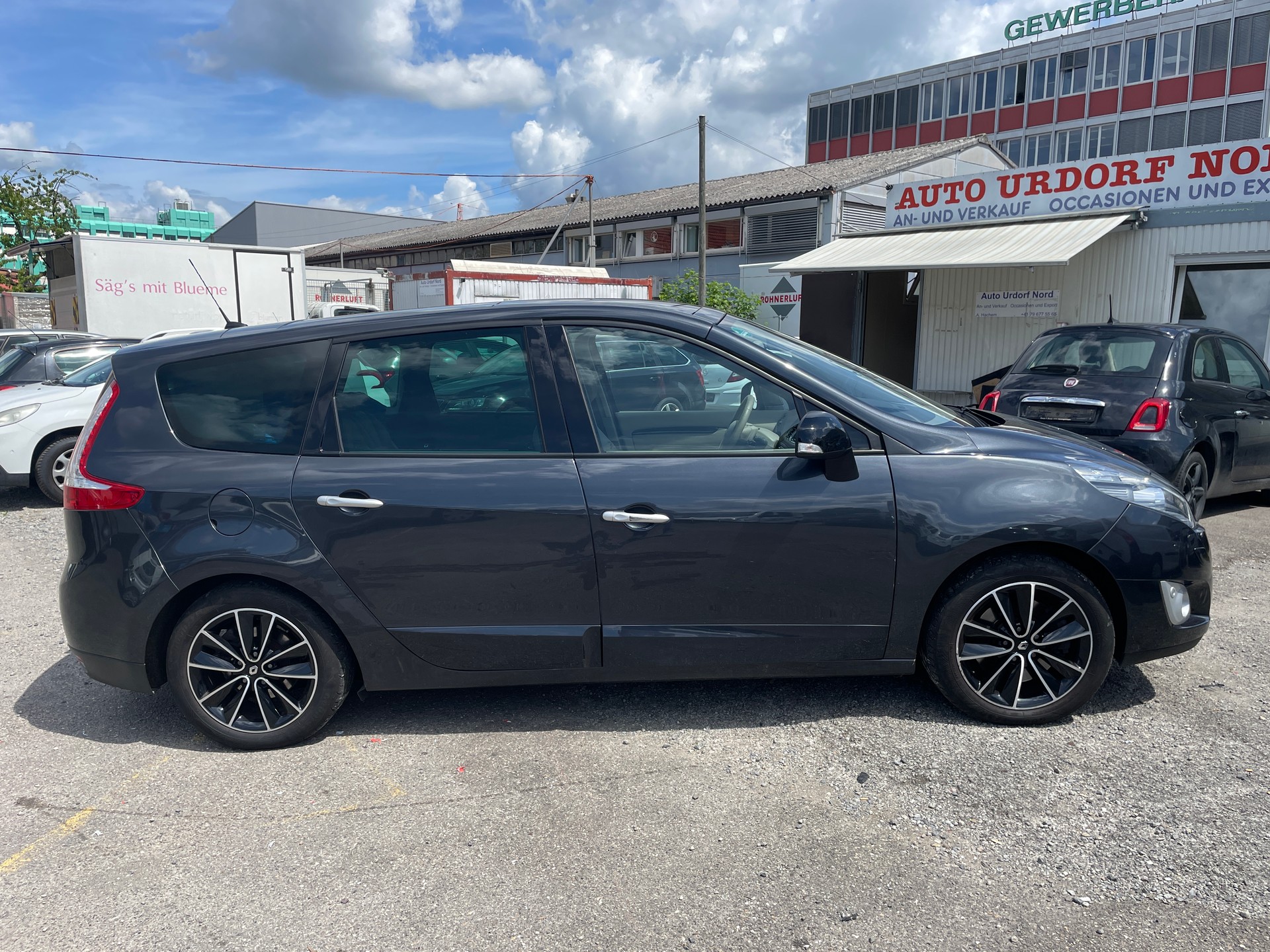 RENAULT Grand Scénic 2.0 dCi Bose Automatic-image-4