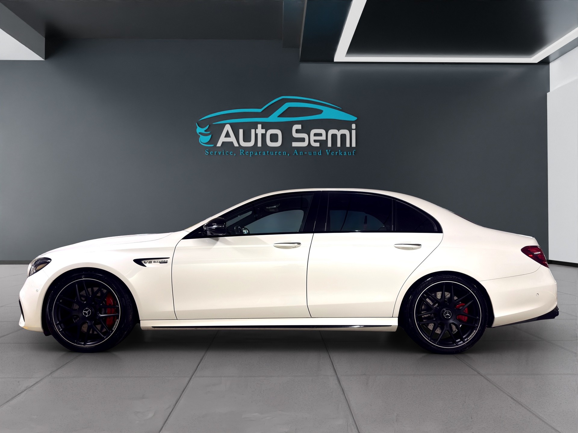 MERCEDES-BENZ E 63 AMG S 4Matic Speedshift MCT-showroom-element-1