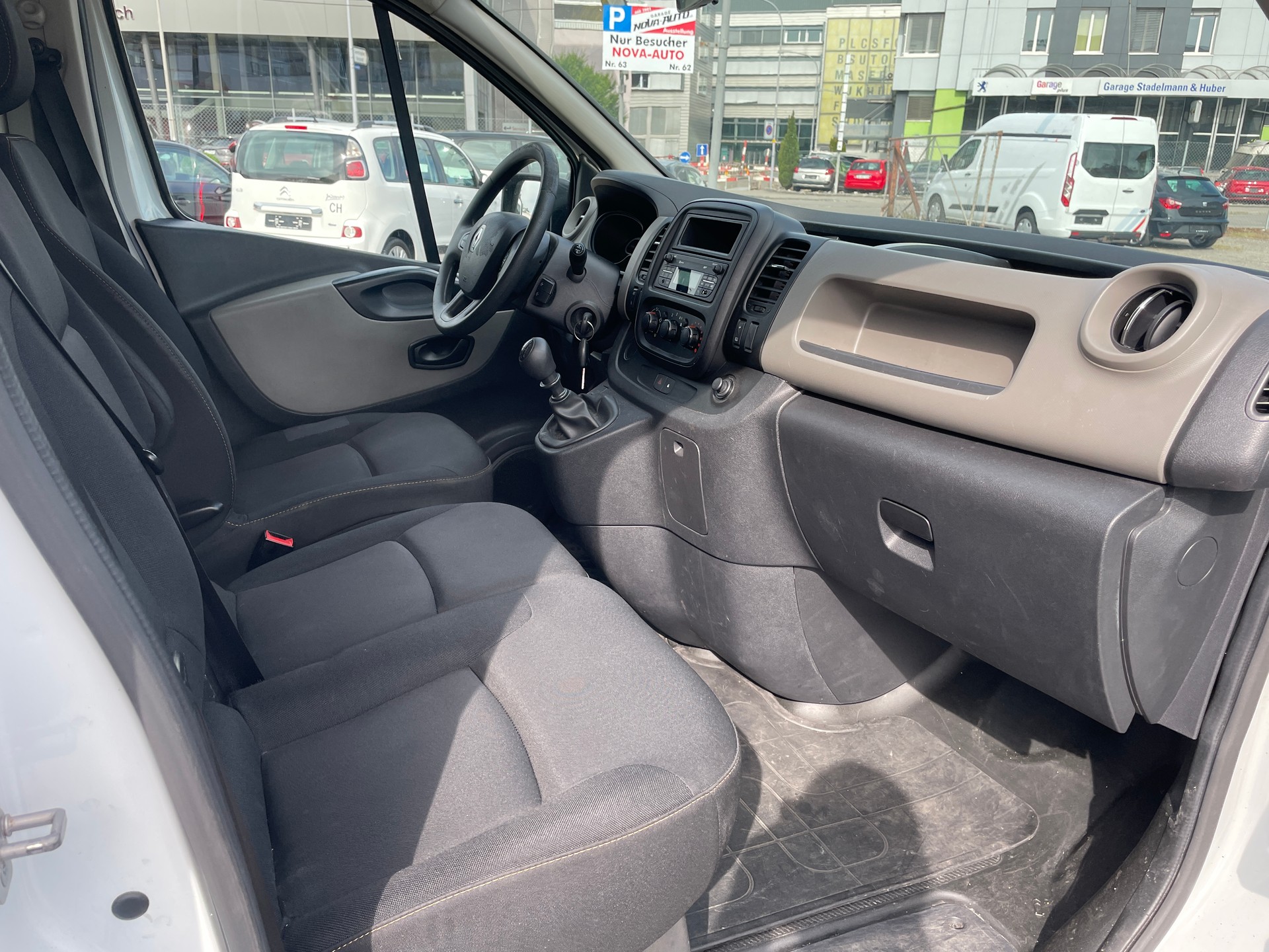 RENAULT Trafic 1.6 dCi 120 2.9t Business L1H1-image-6