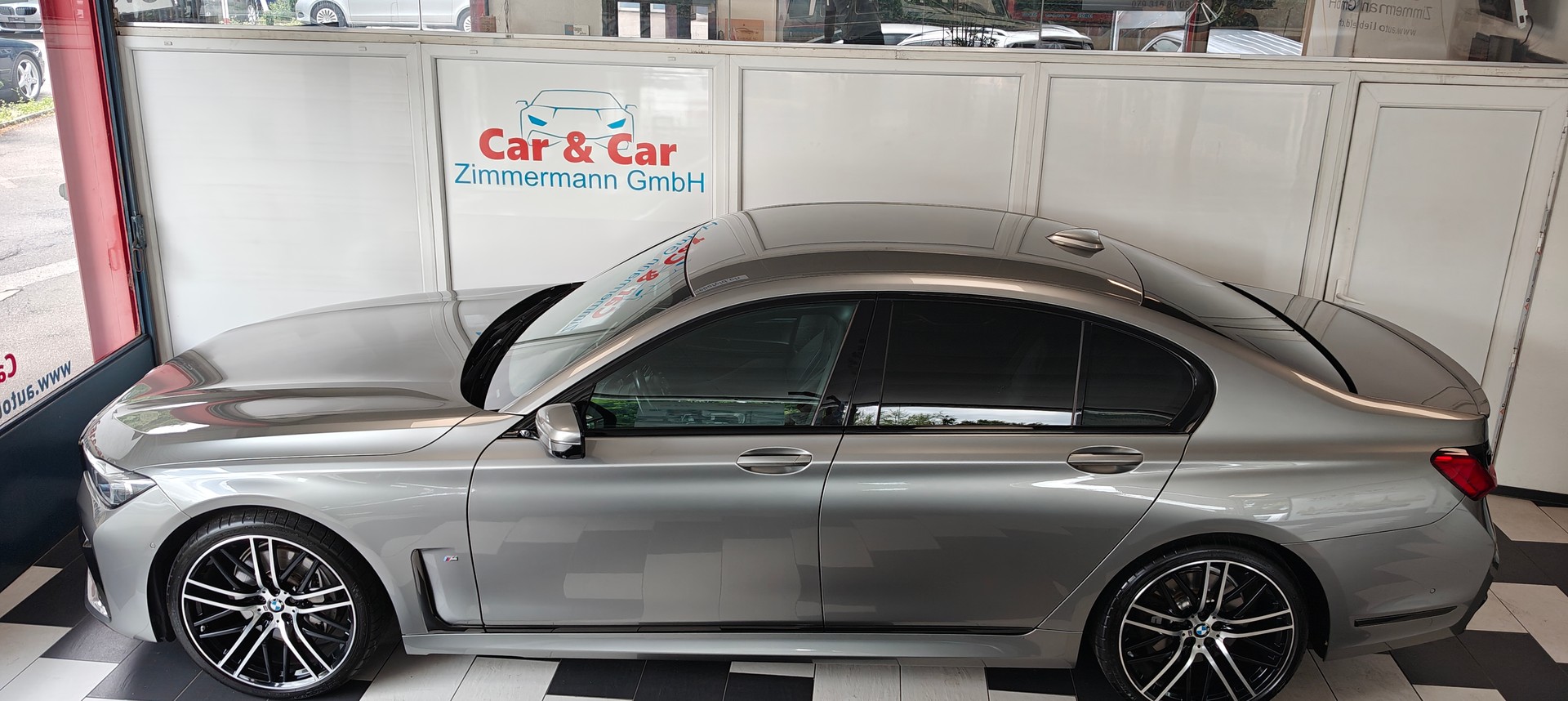 BMW 730d xDrive Steptronic-image-1