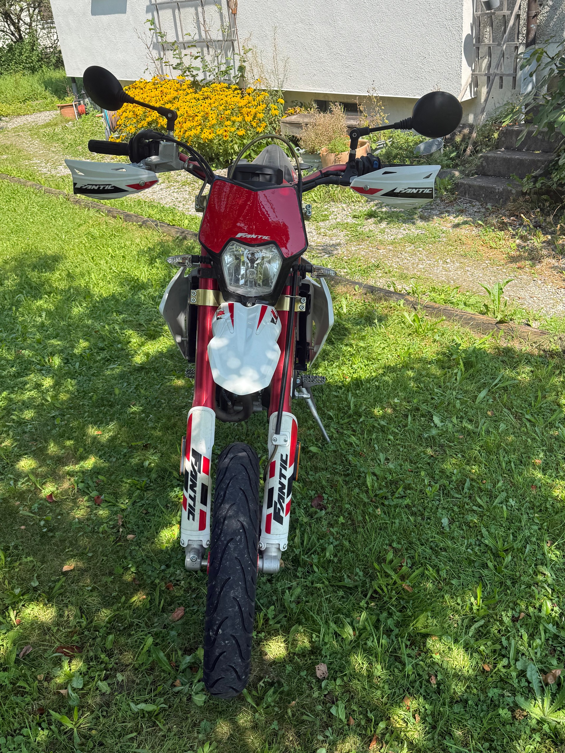 FANTIC XMF 125 Motard-image-8
