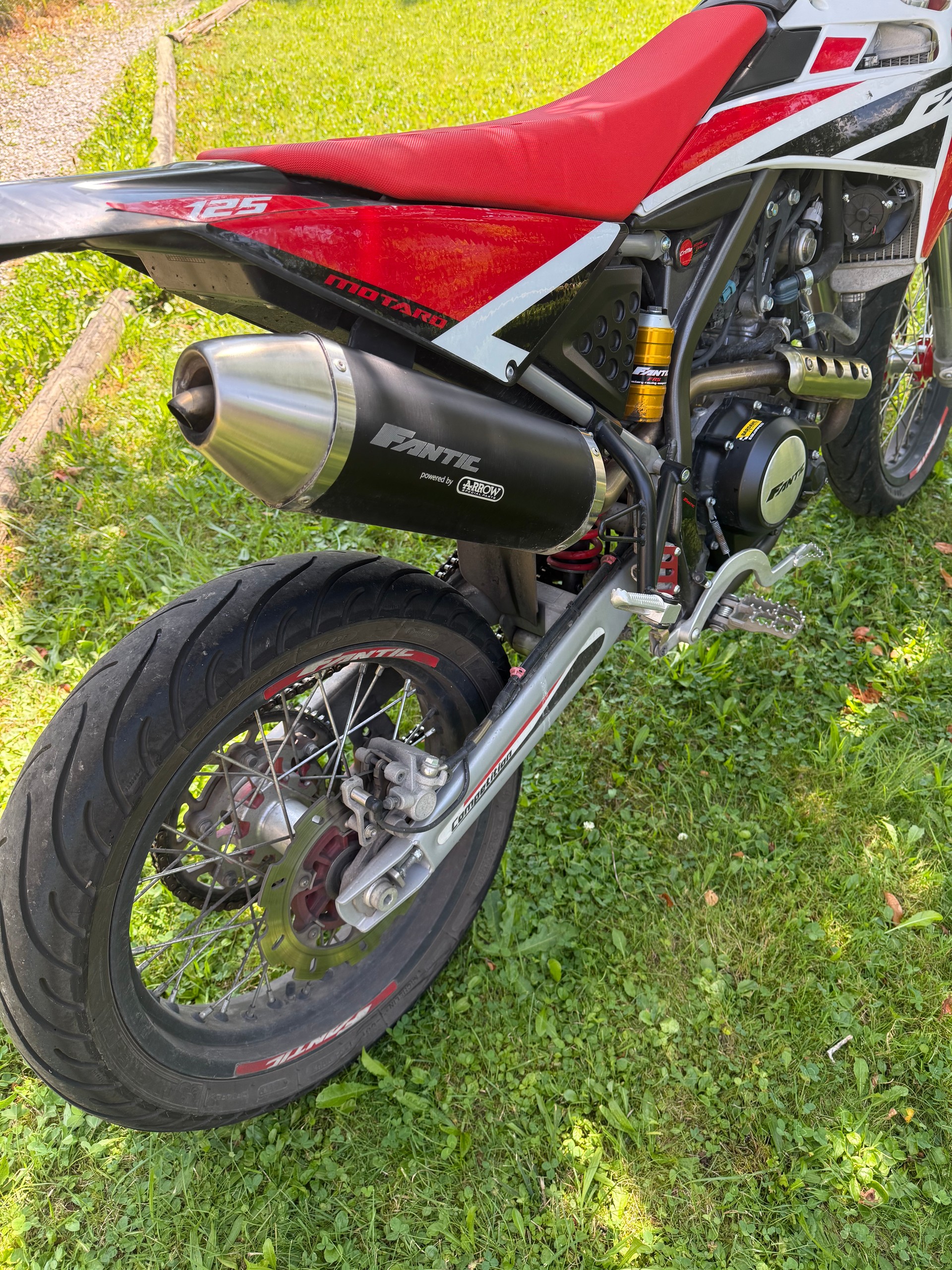 FANTIC XMF 125 Motard-image-10