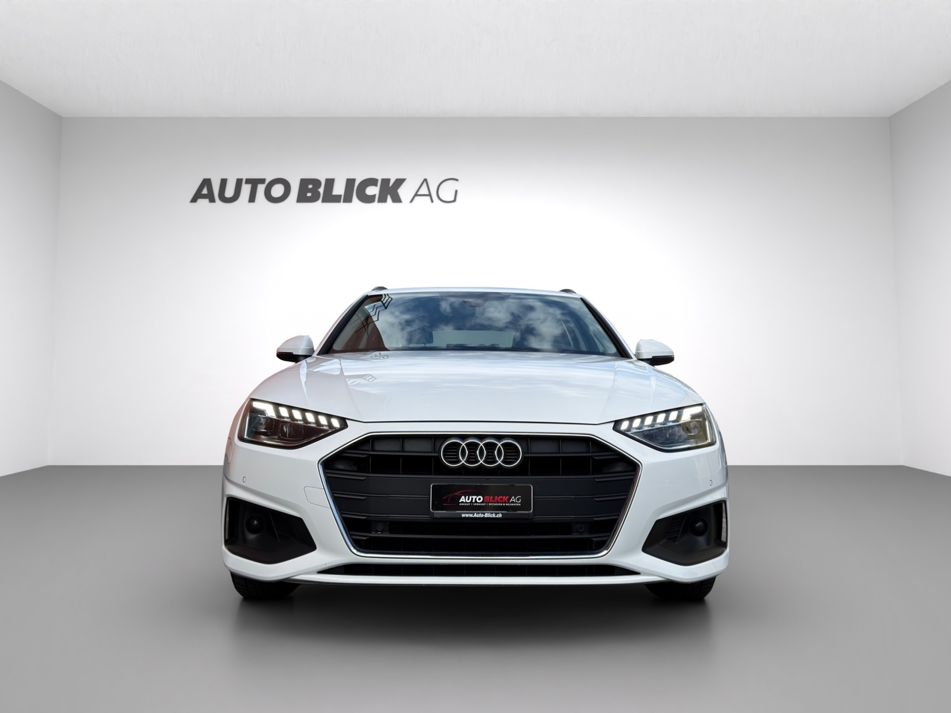 AUDI A4 Avant 35 TDI Attraction S-tronic-showroom-element-2