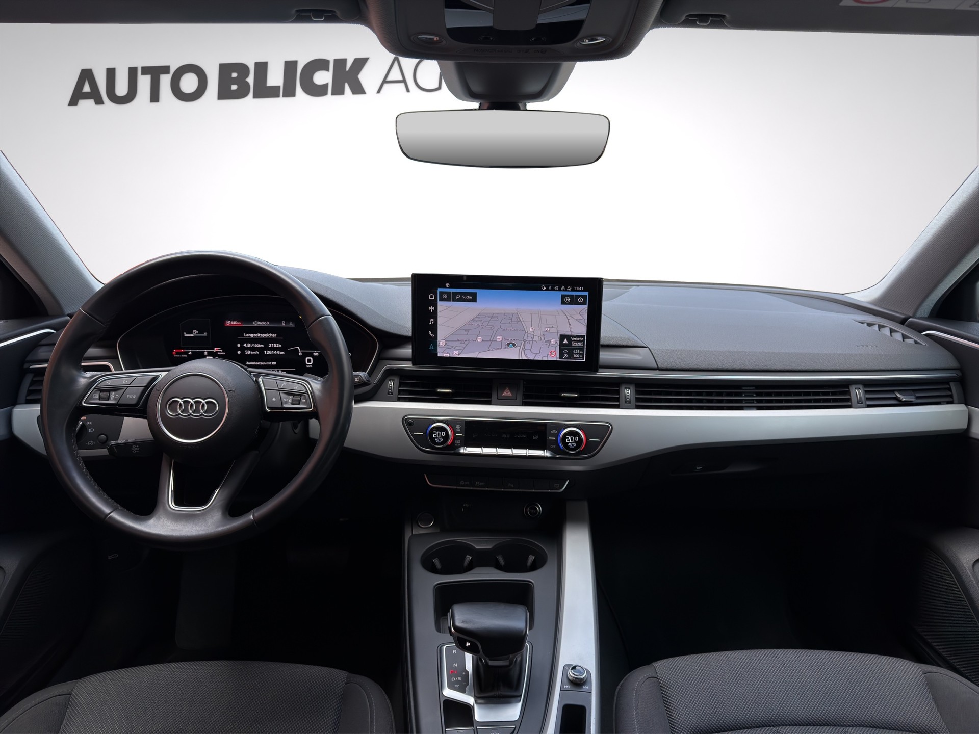 AUDI A4 Avant 35 TDI Attraction S-tronic-image-11