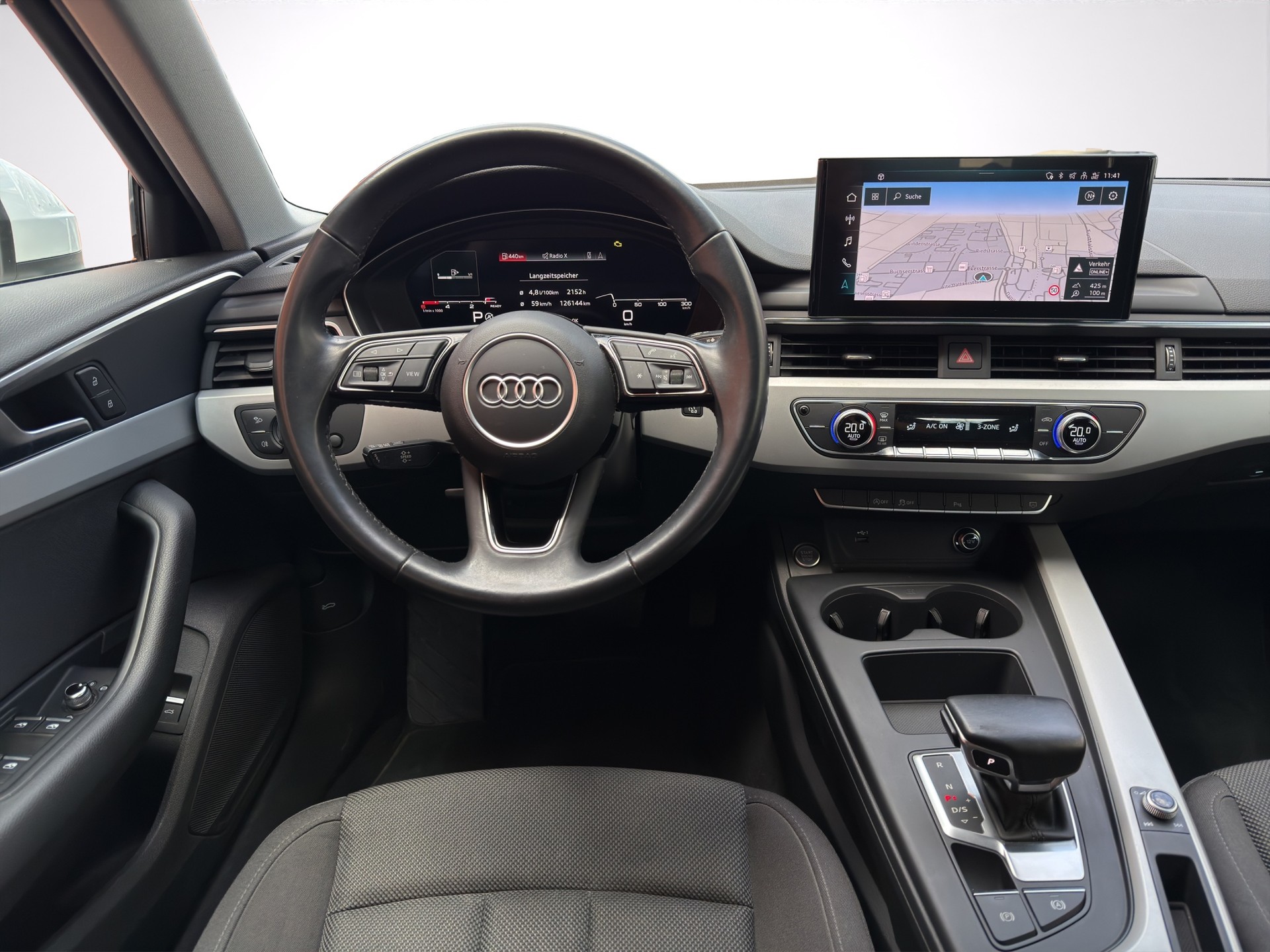 AUDI A4 Avant 35 TDI Attraction S-tronic-image-12