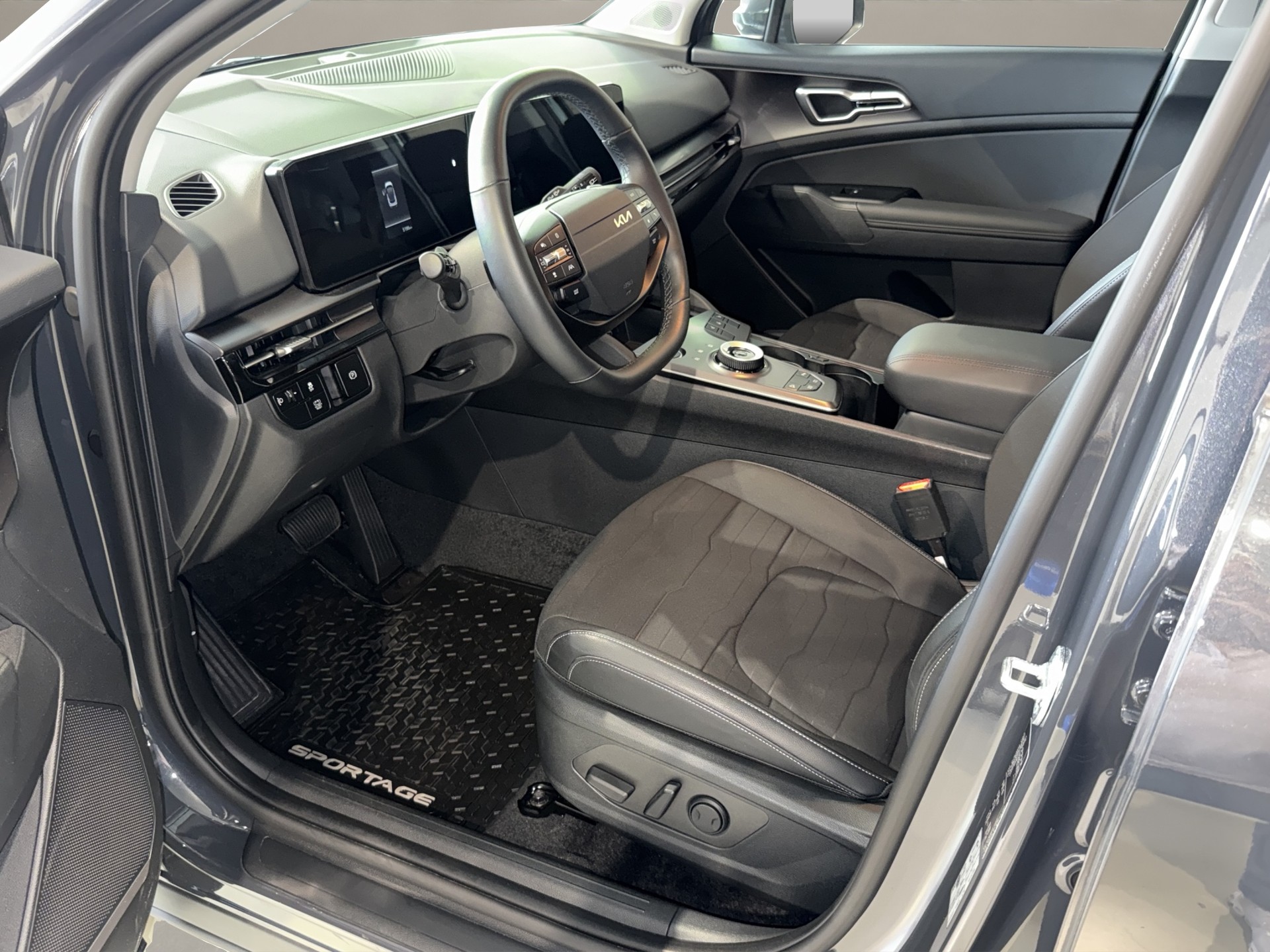 KIA New Sportage 1.6T-GDi HEV Power Edition 239 CV 4x4 Automatic Modèle 2026 Véhicule CH-image-8