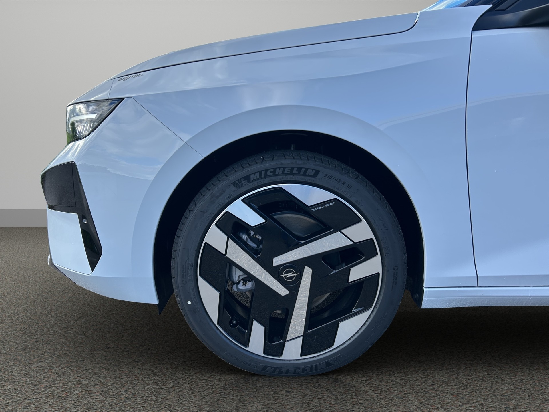OPEL Astra-e Sports Tourer Ultimate-image-9