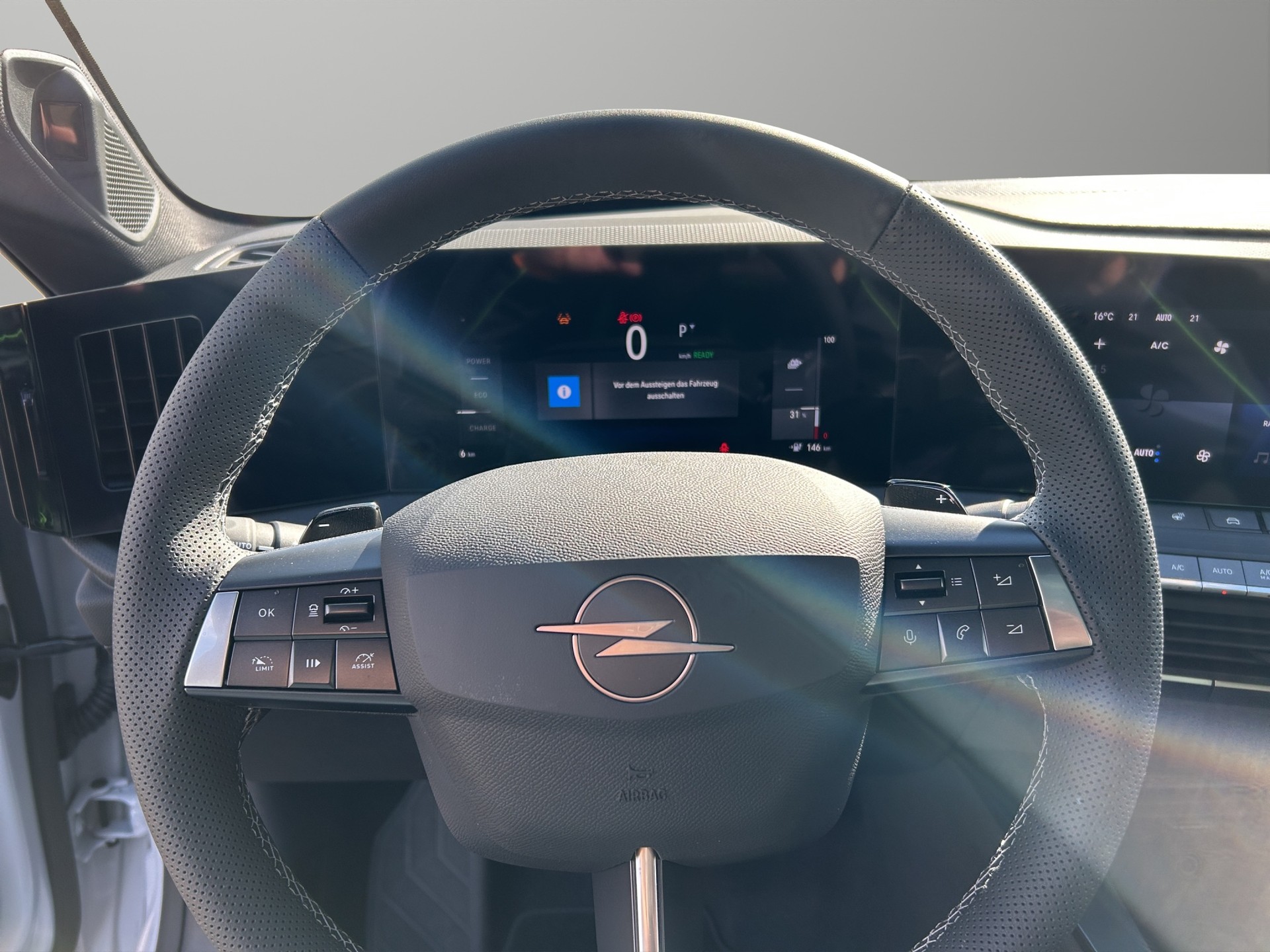 OPEL Astra-e Sports Tourer Ultimate-image-5