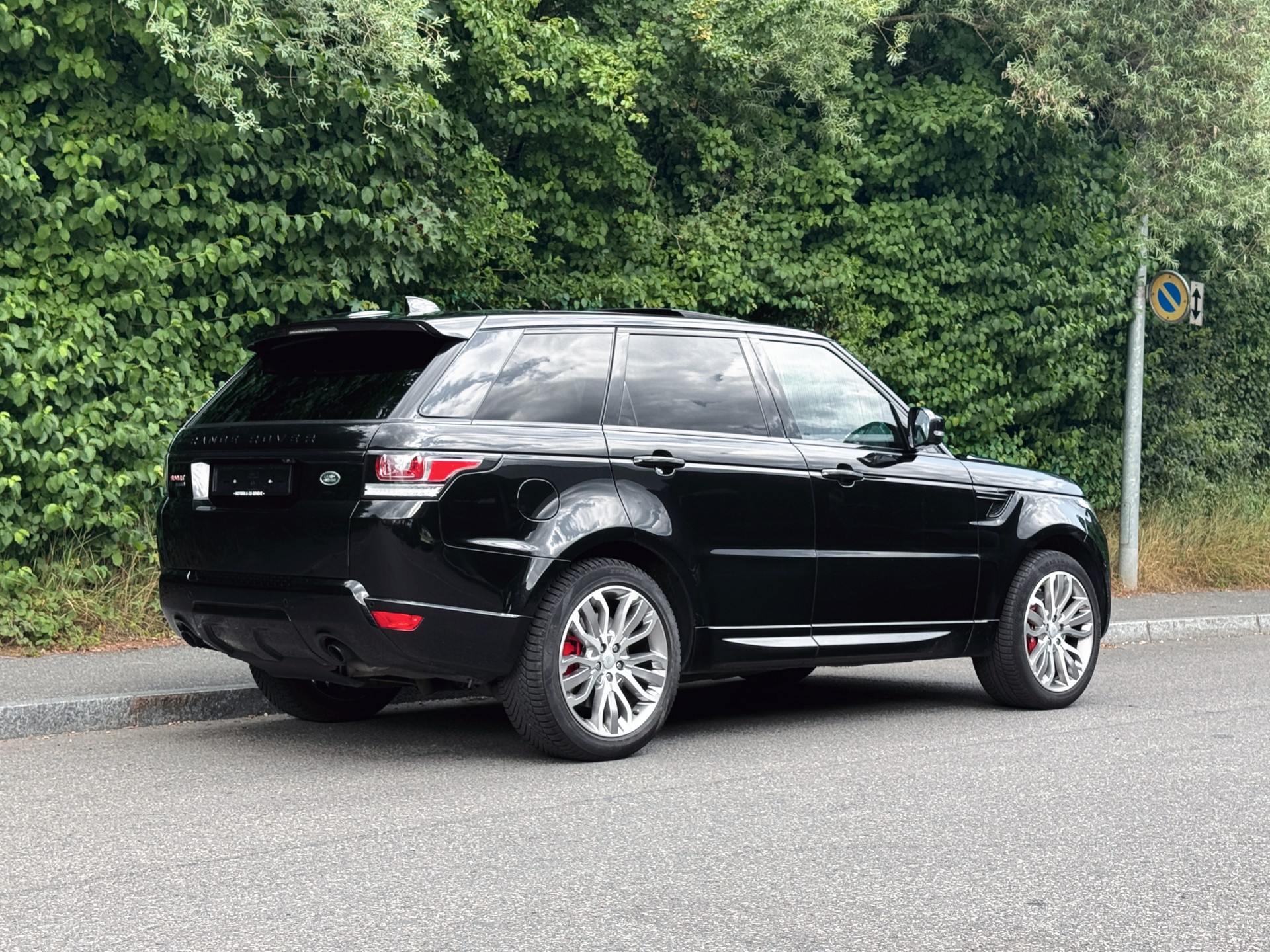 LAND ROVER Range Rover Sport 3.0 SDV6 HSE Dynamic Automatic-image-4