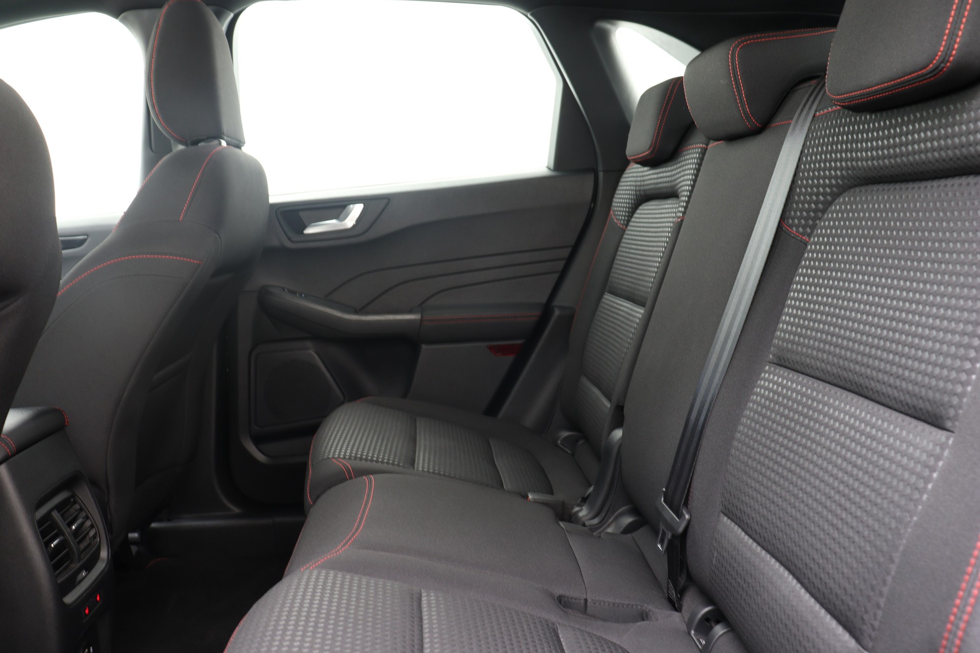 FORD Kuga 2.5 Plug-in Hybrid ST-Line-image-9