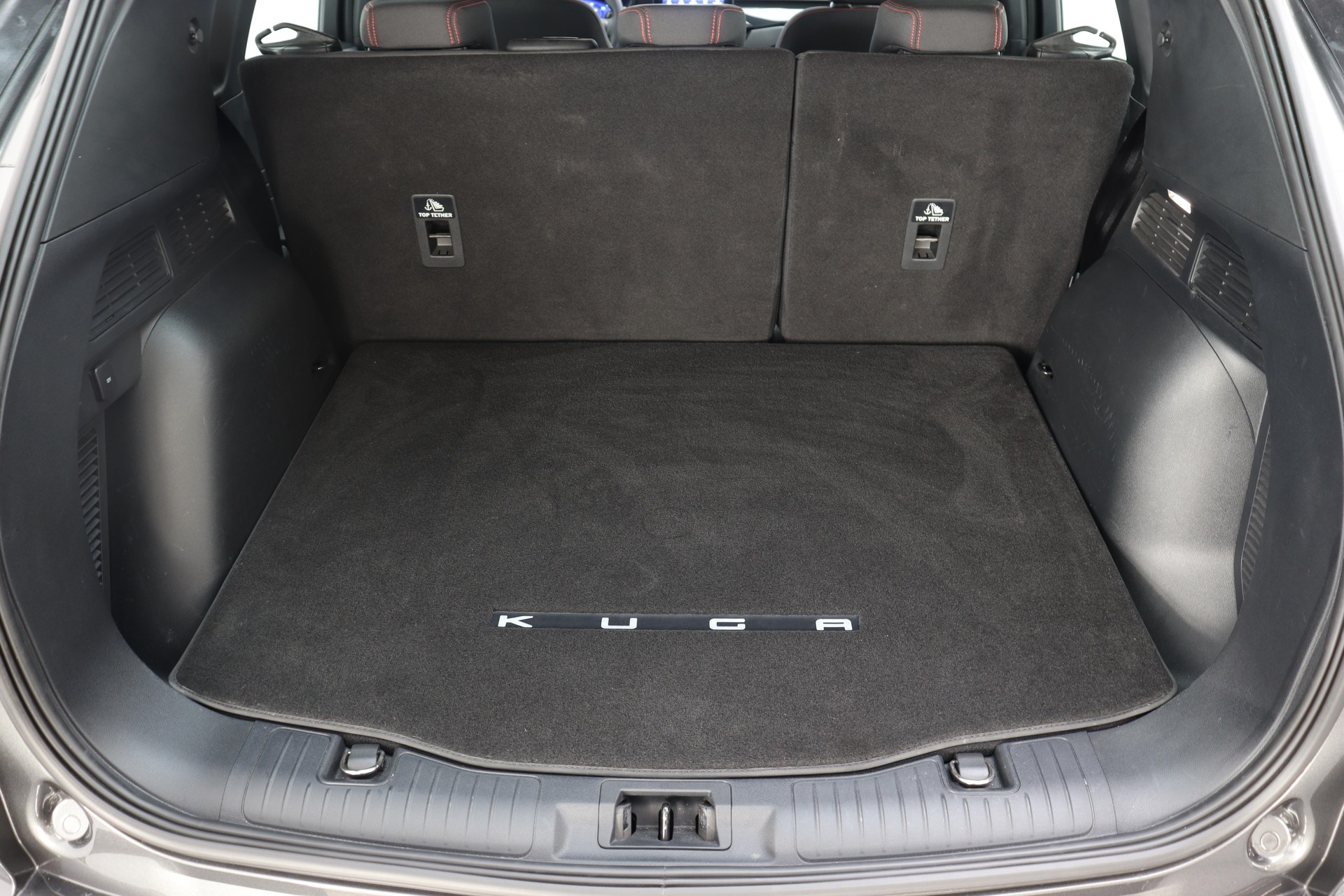 FORD Kuga 2.5 Plug-in Hybrid ST-Line-image-10