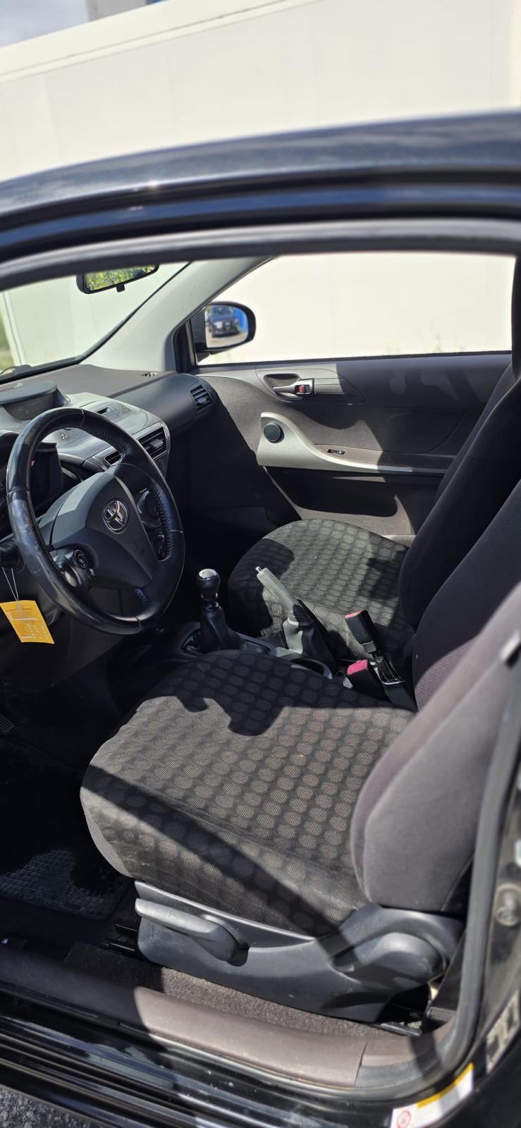 TOYOTA iQ 1.0 VVT-i Linea Terra-image-11