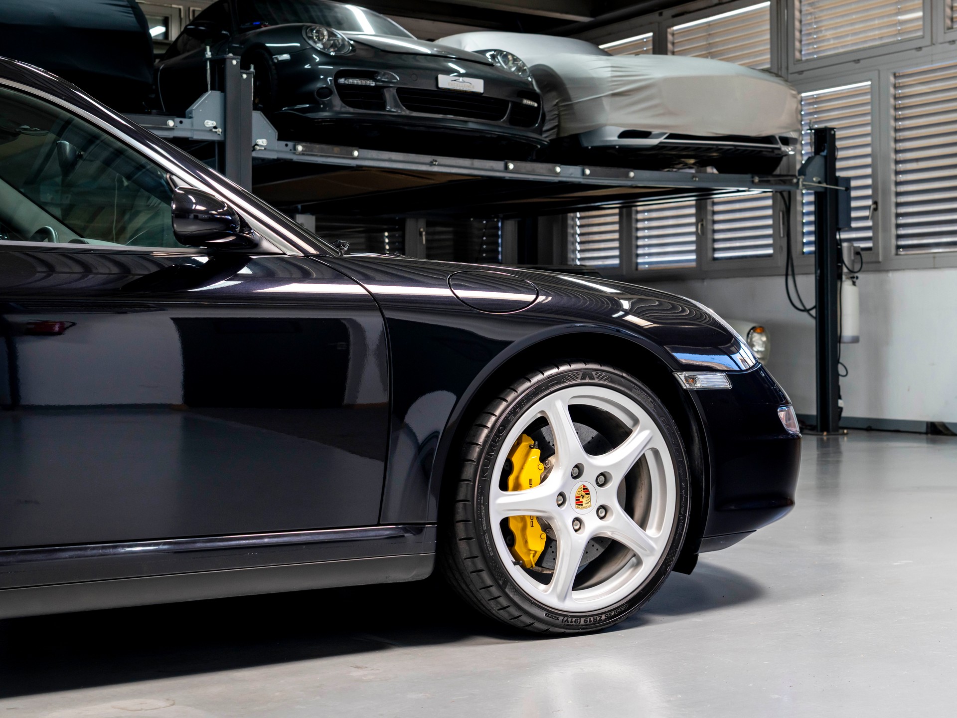 PORSCHE 911 Targa 4-image-12