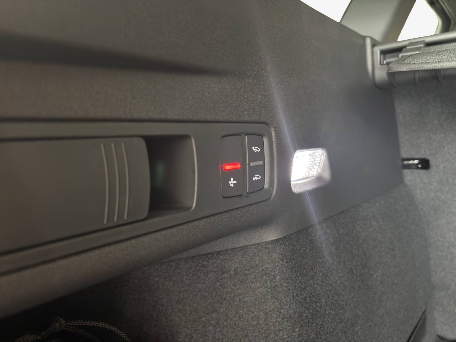 AUDI Q6 e-tron performance-image-13