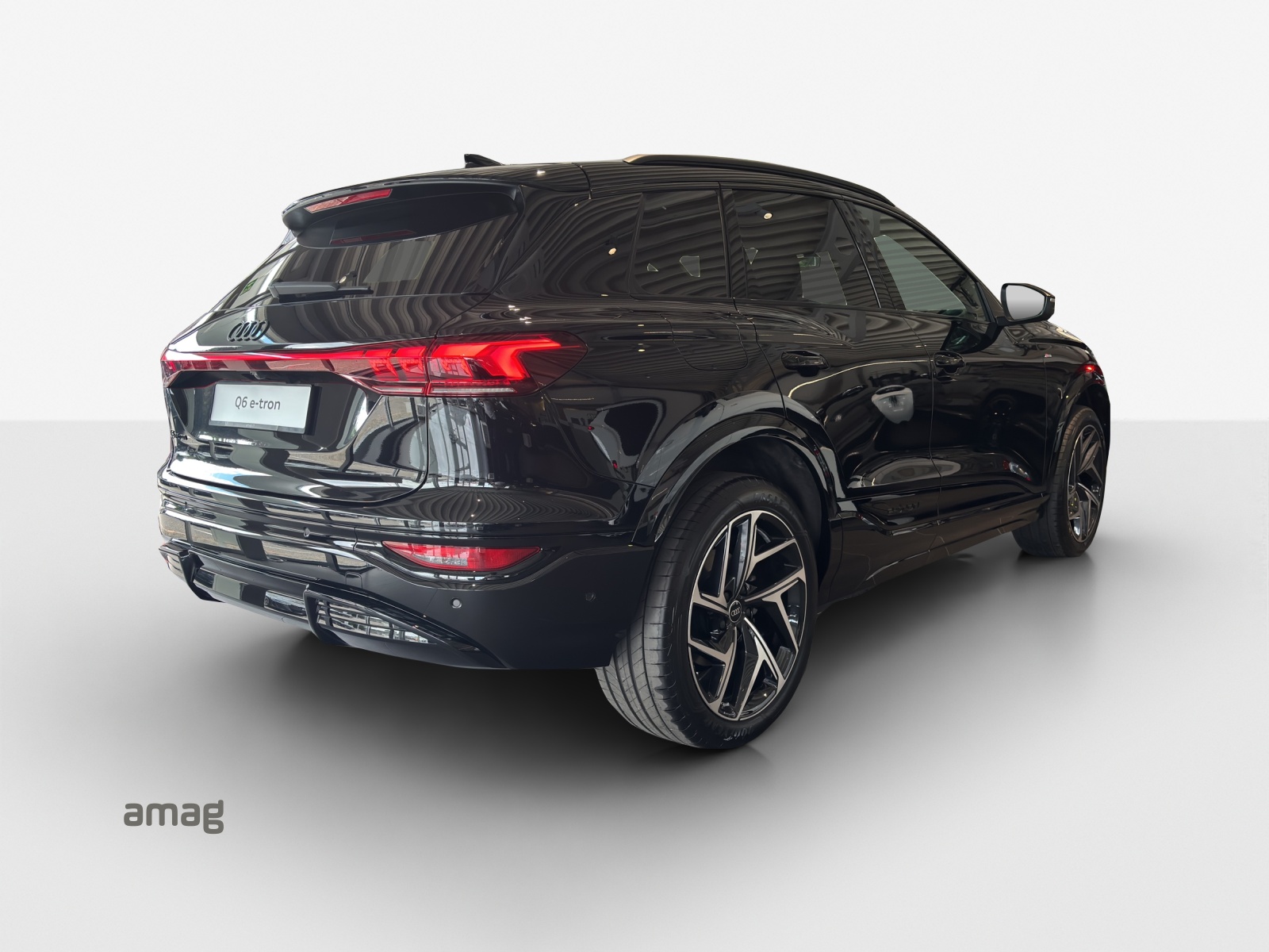 AUDI Q6 e-tron performance-image-4