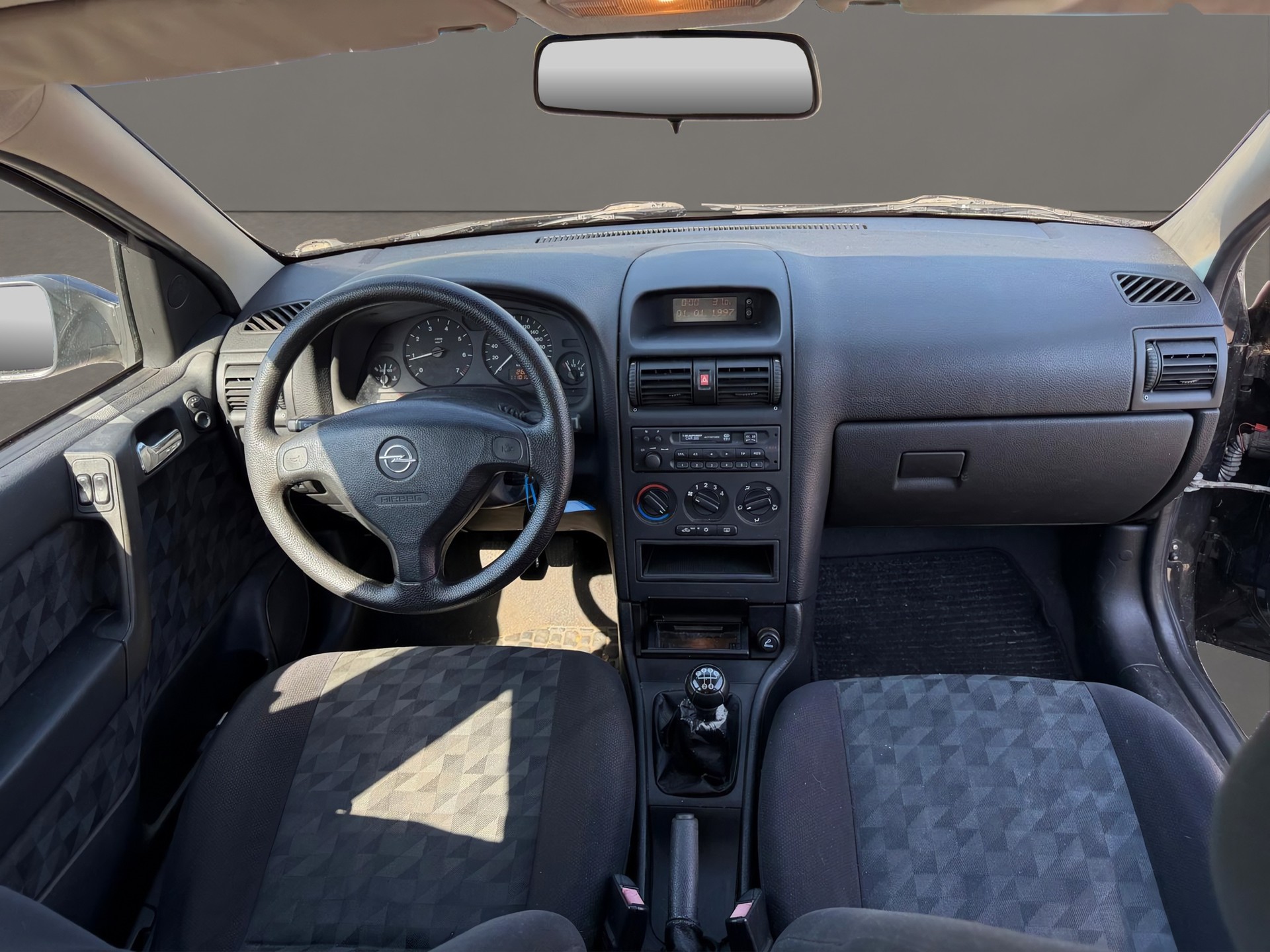 OPEL Astra Caravan 1.4i 16V Club-image-9
