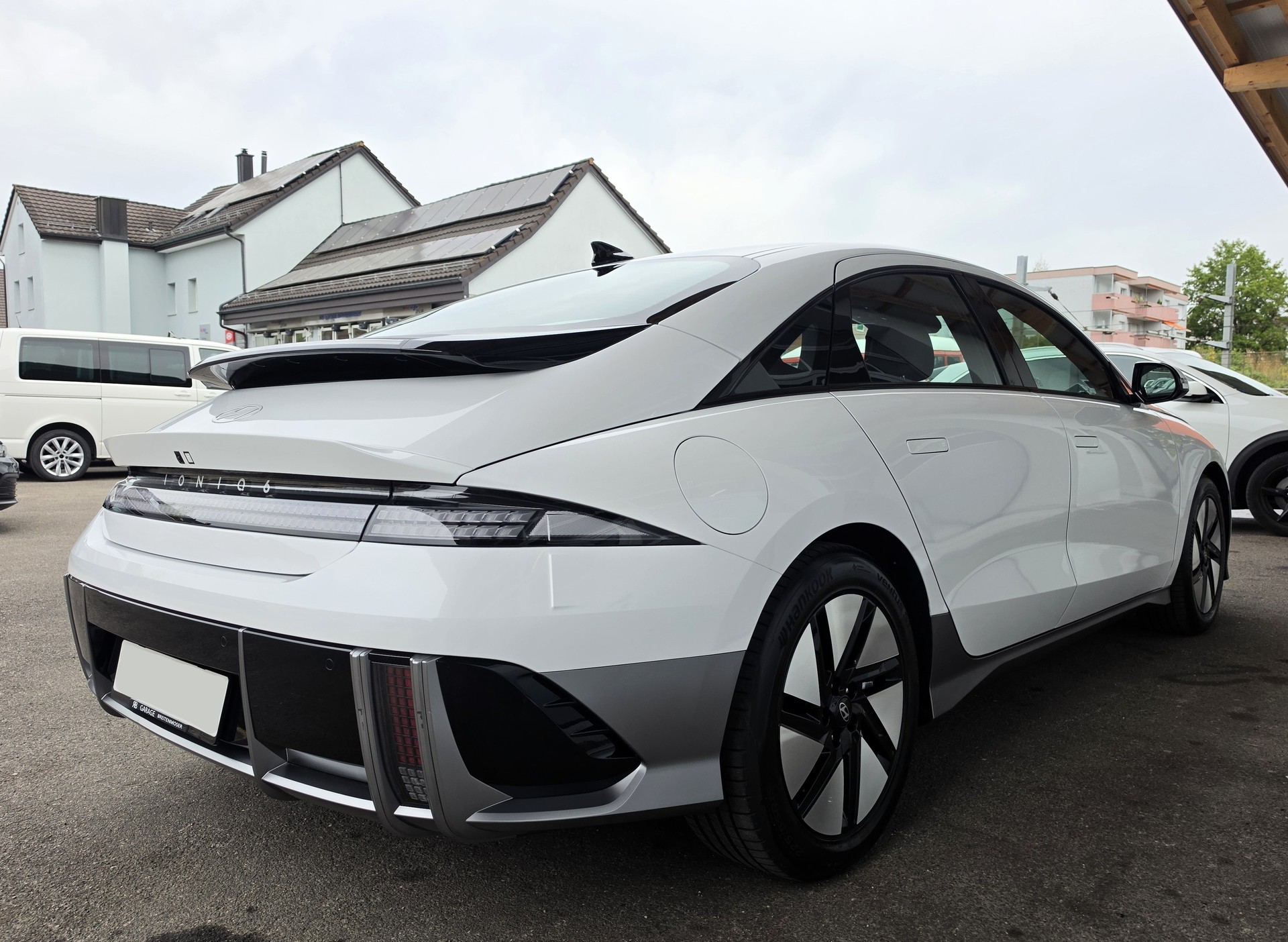 HYUNDAI Ioniq 6 77kWh Launch Edition 2WD-image-9