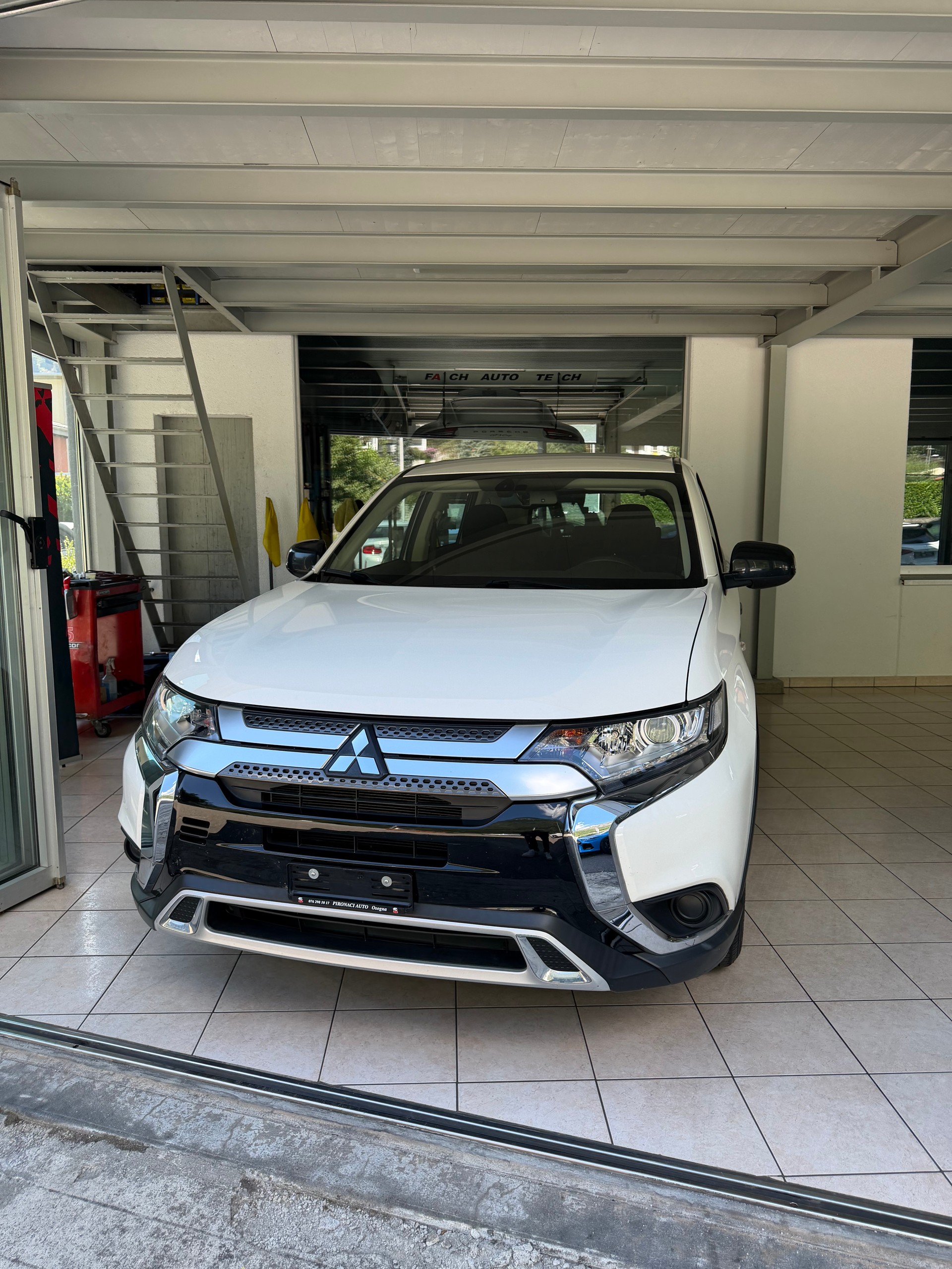MITSUBISHI Outlander 2.0 Pure 2WD