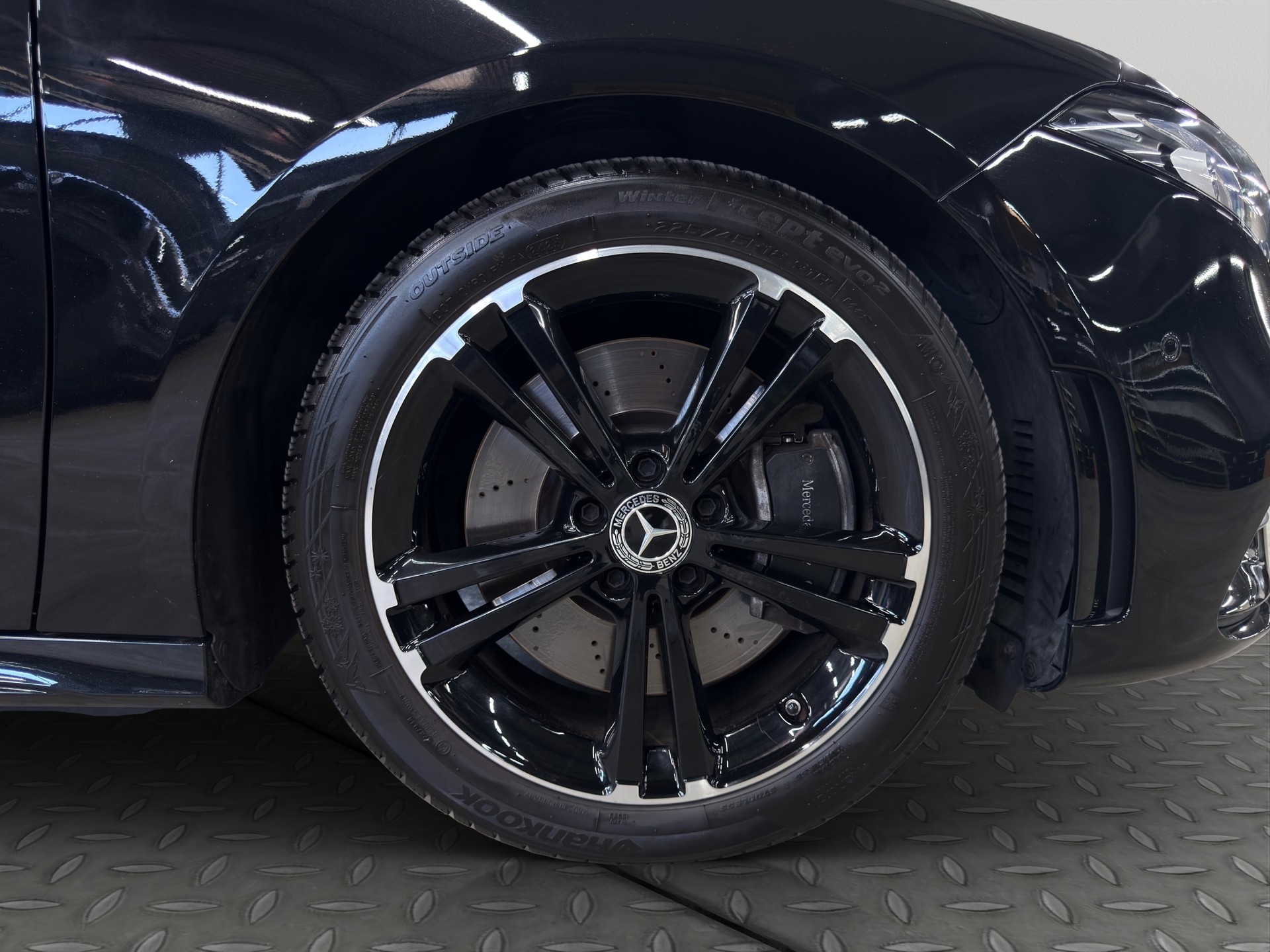 MERCEDES-BENZ A 250 4Matic Style 7G-DCT-image-8