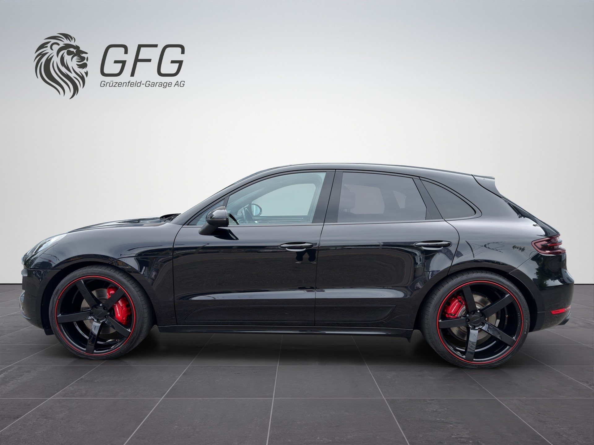 PORSCHE Macan 3.6 V6 Turbo-showroom-element-2