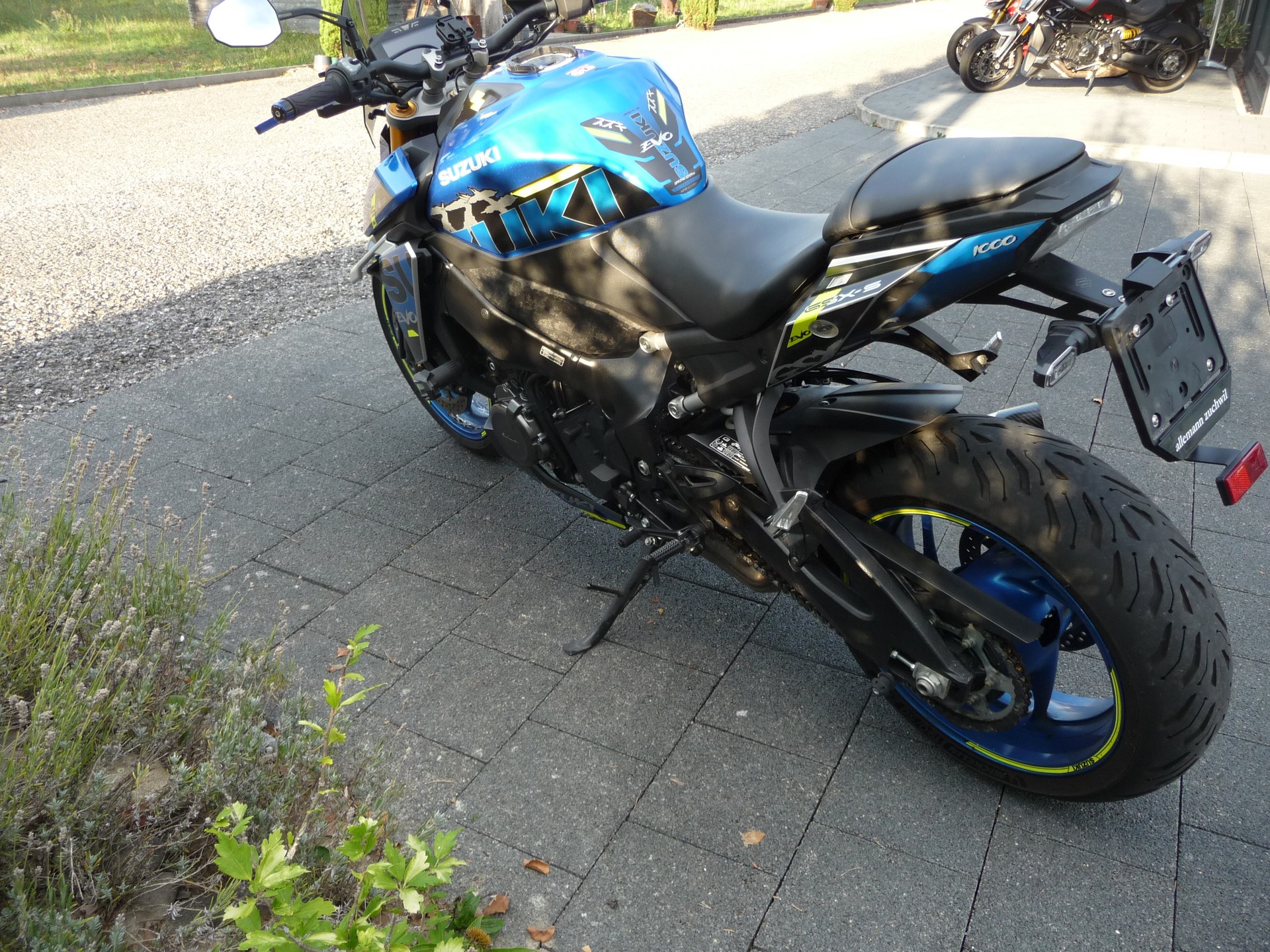 SUZUKI GSX-S 1000 EVO-image-3