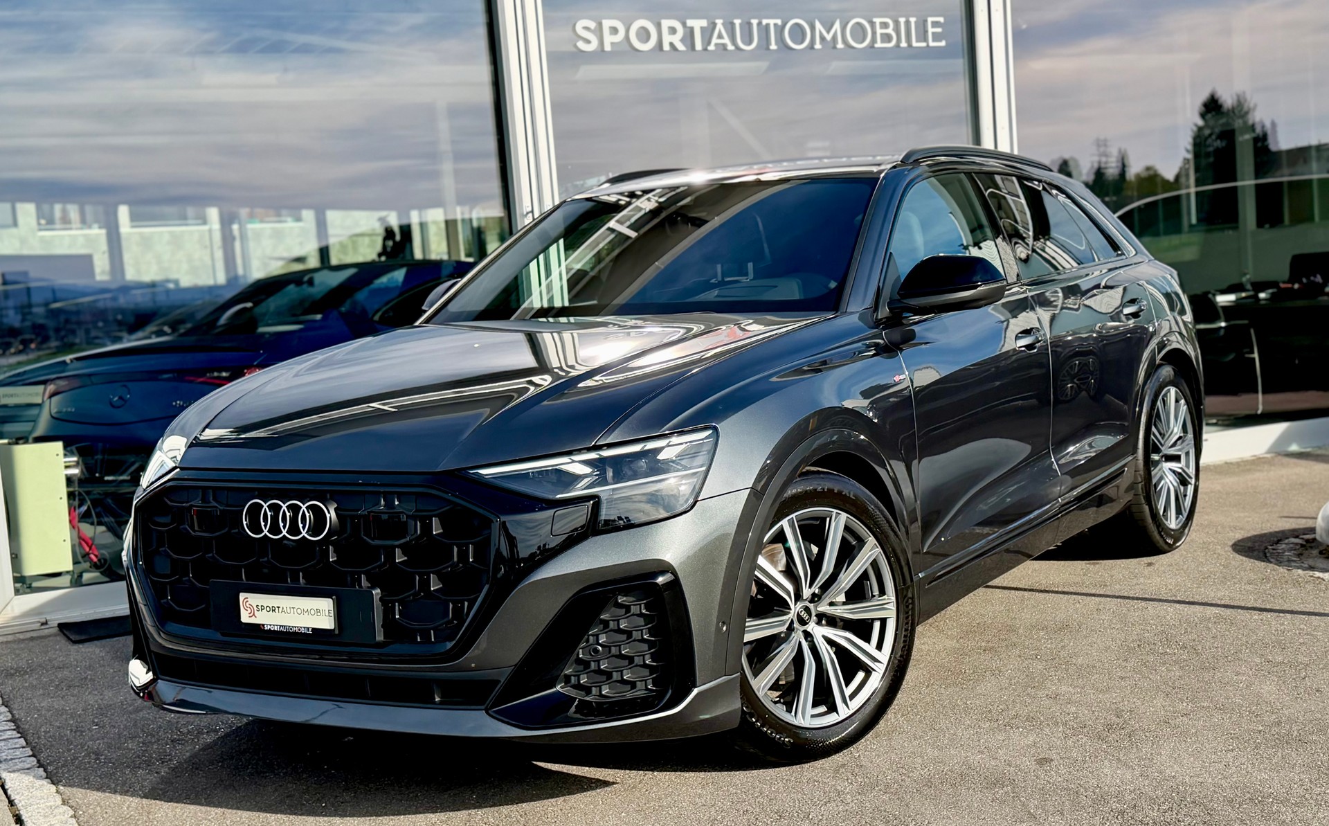 AUDI Q8 SUV 50TDI quattro 210 kW tiptronic *CH Auto - Gratis Service 10 Jahre*-showroom-element-1