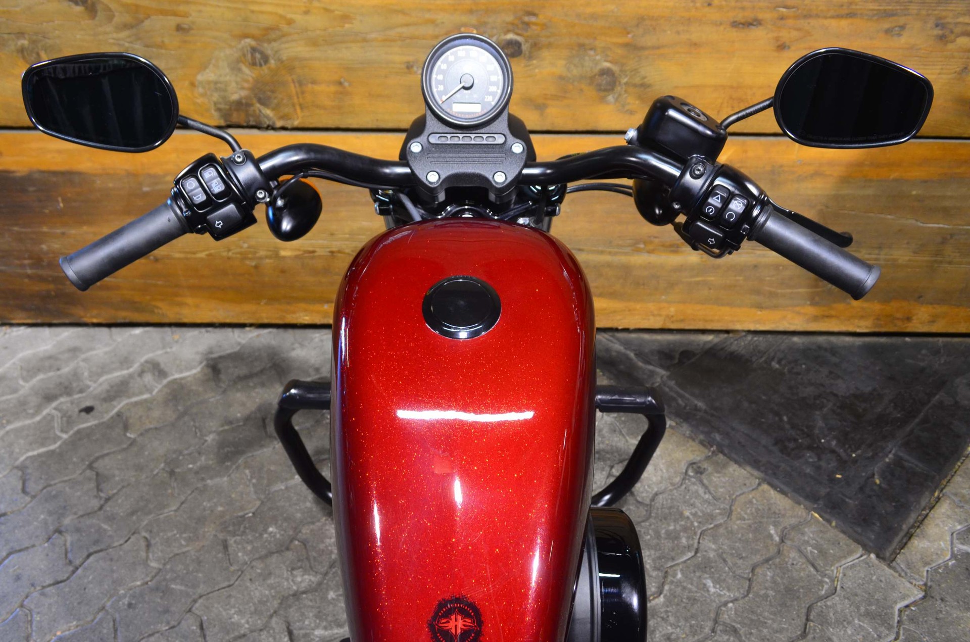 HARLEY-DAVIDSON XL 883N Sportster Iron ABS-image-2