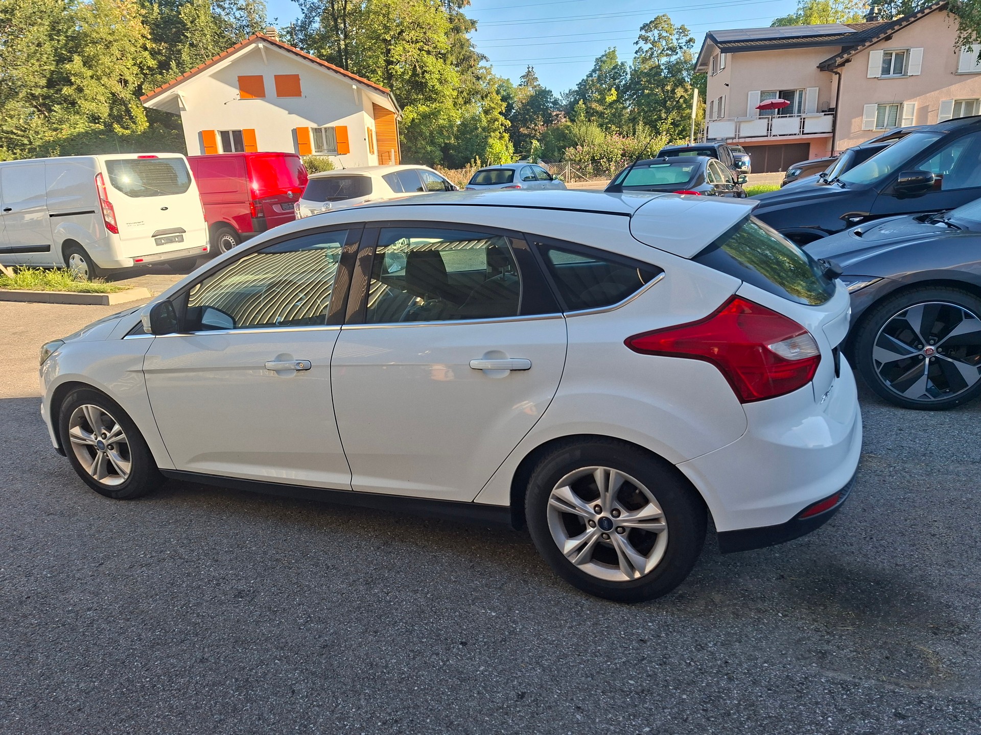 FORD Focus 1.0 SCTi Titanium-showroom-element-3