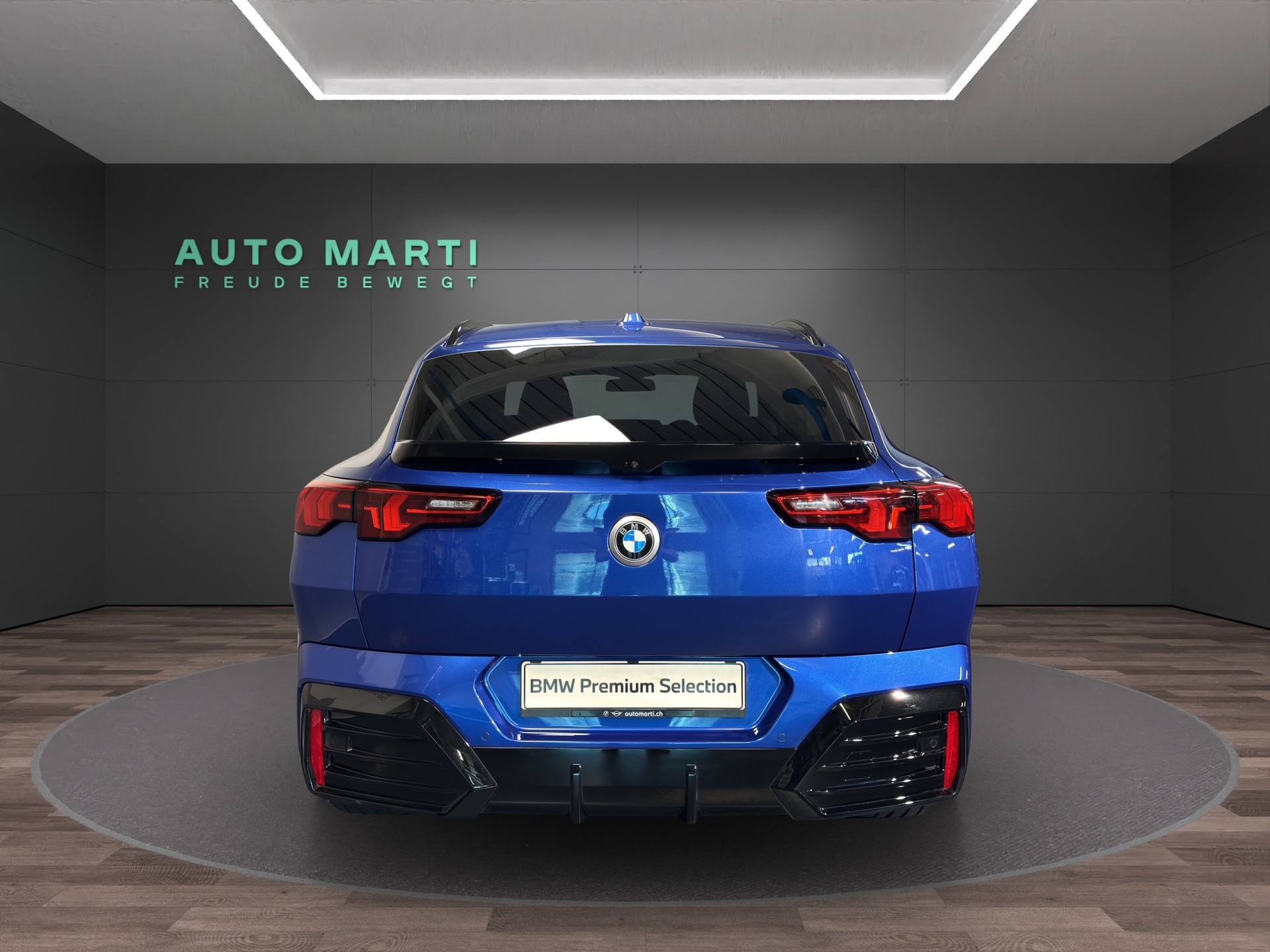 BMW X2 20i sDrive M Sport-showroom-element-2