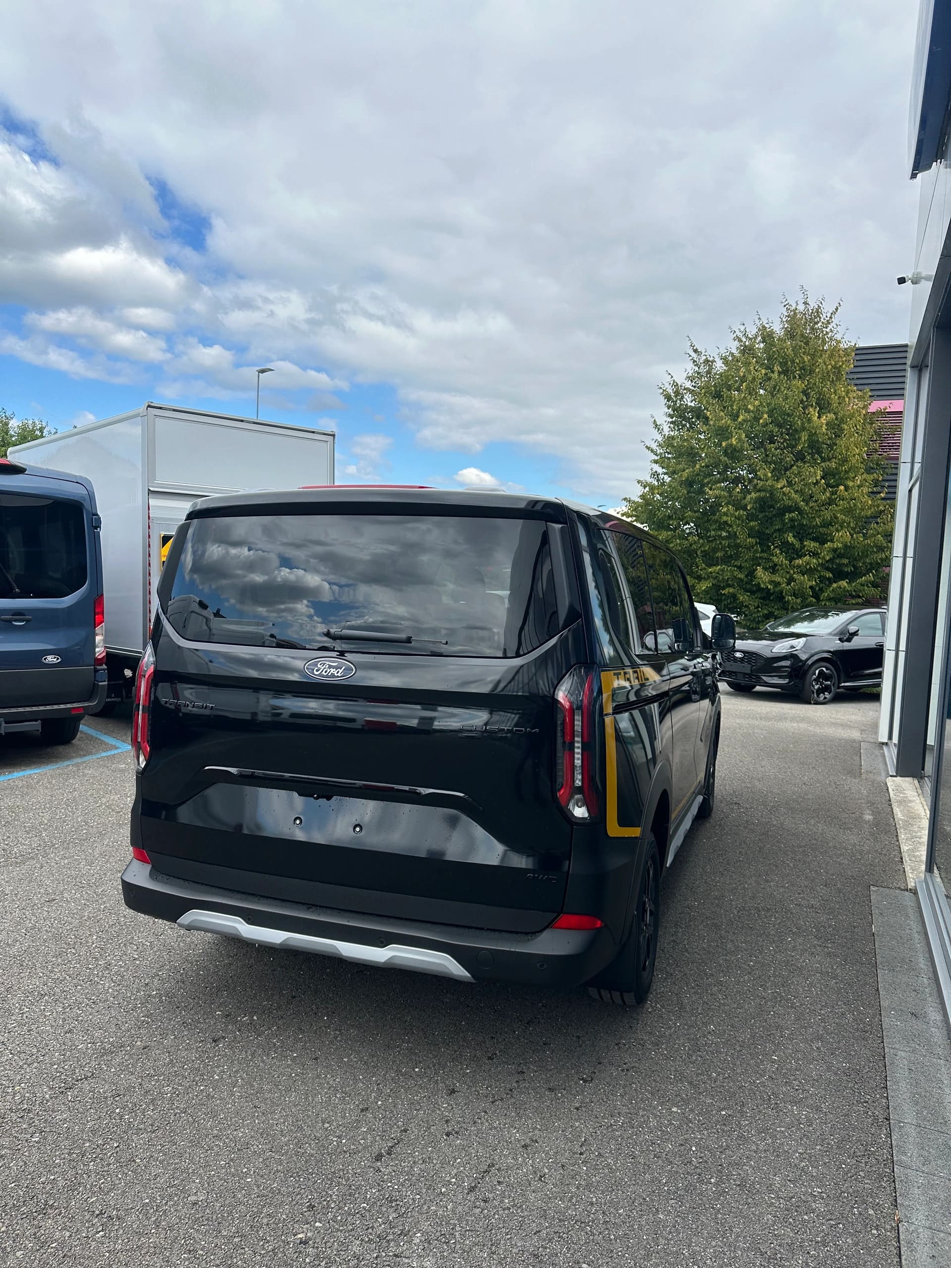 FORD Transit C combi 320 L1 2.0 Eco Trail 170CV 4x4 Aut.-image-6
