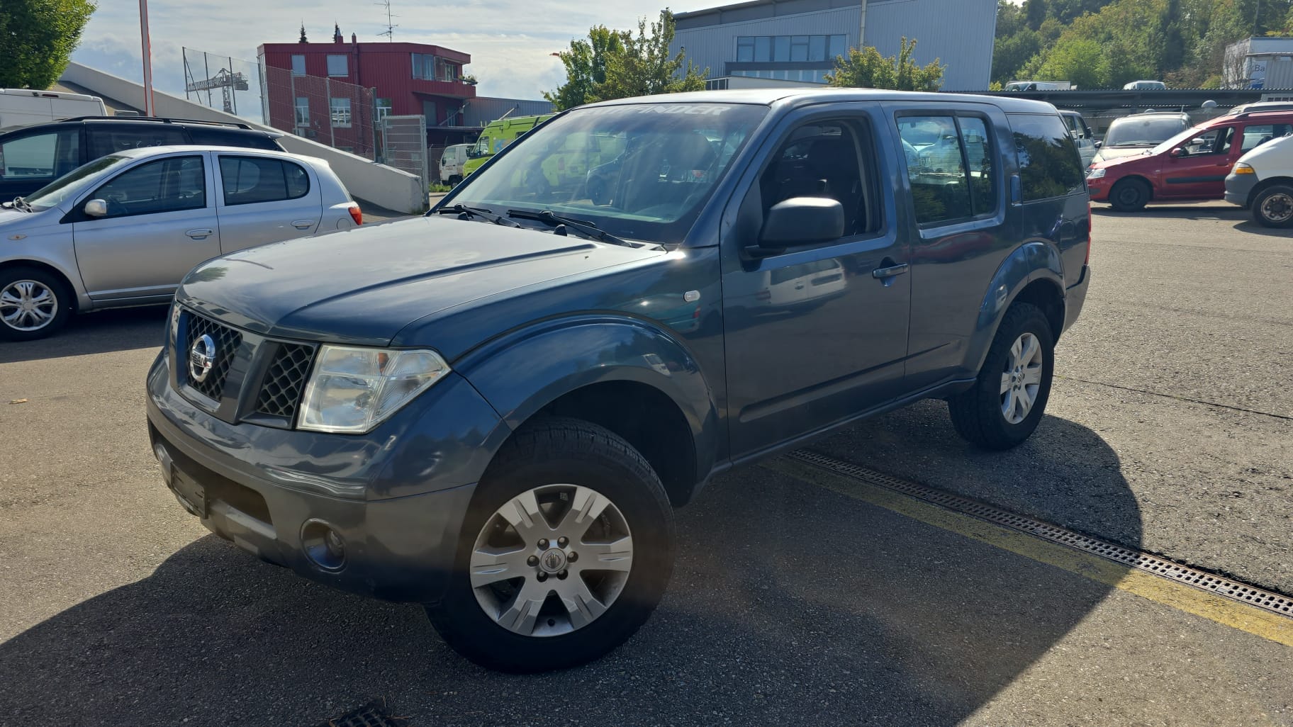 NISSAN Pathfinder 2.5 dCi XE