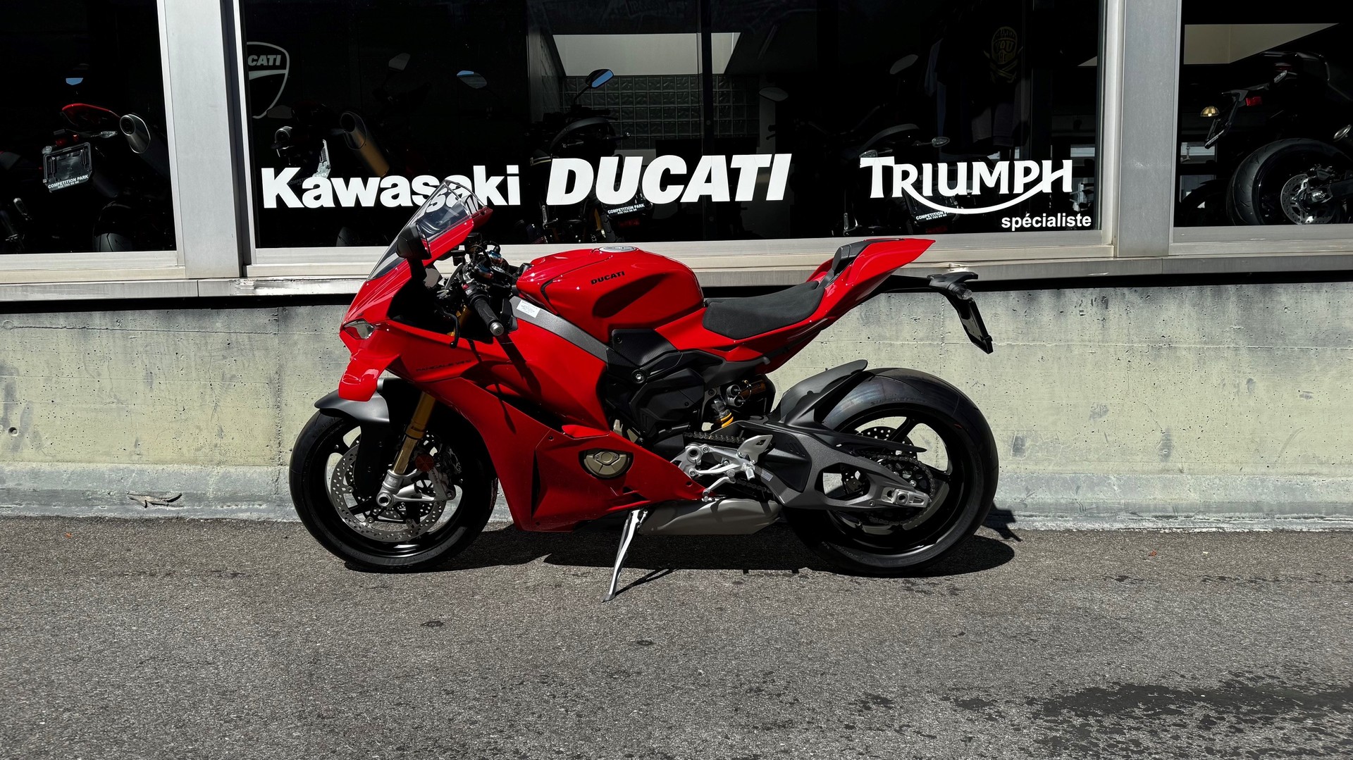 DUCATI Panigale V4 S-image-1