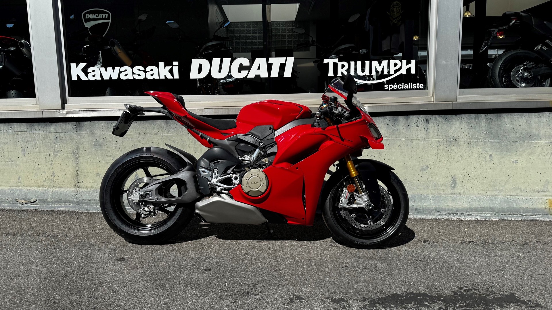 DUCATI Panigale V4 S-image-0