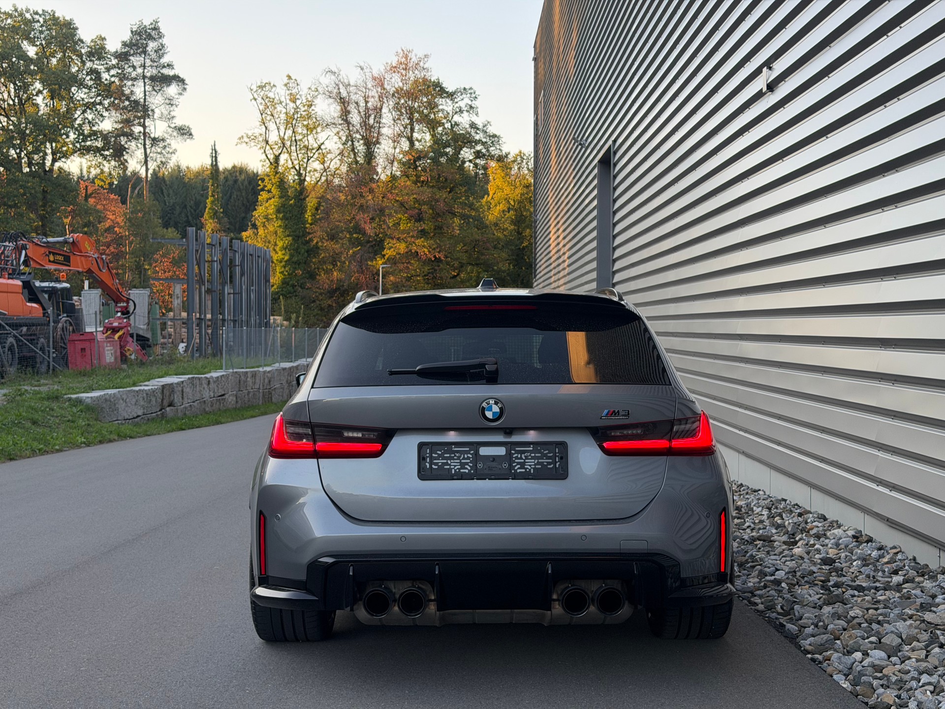 BMW M3 Touring xDrive Competition M-showroom-element-3