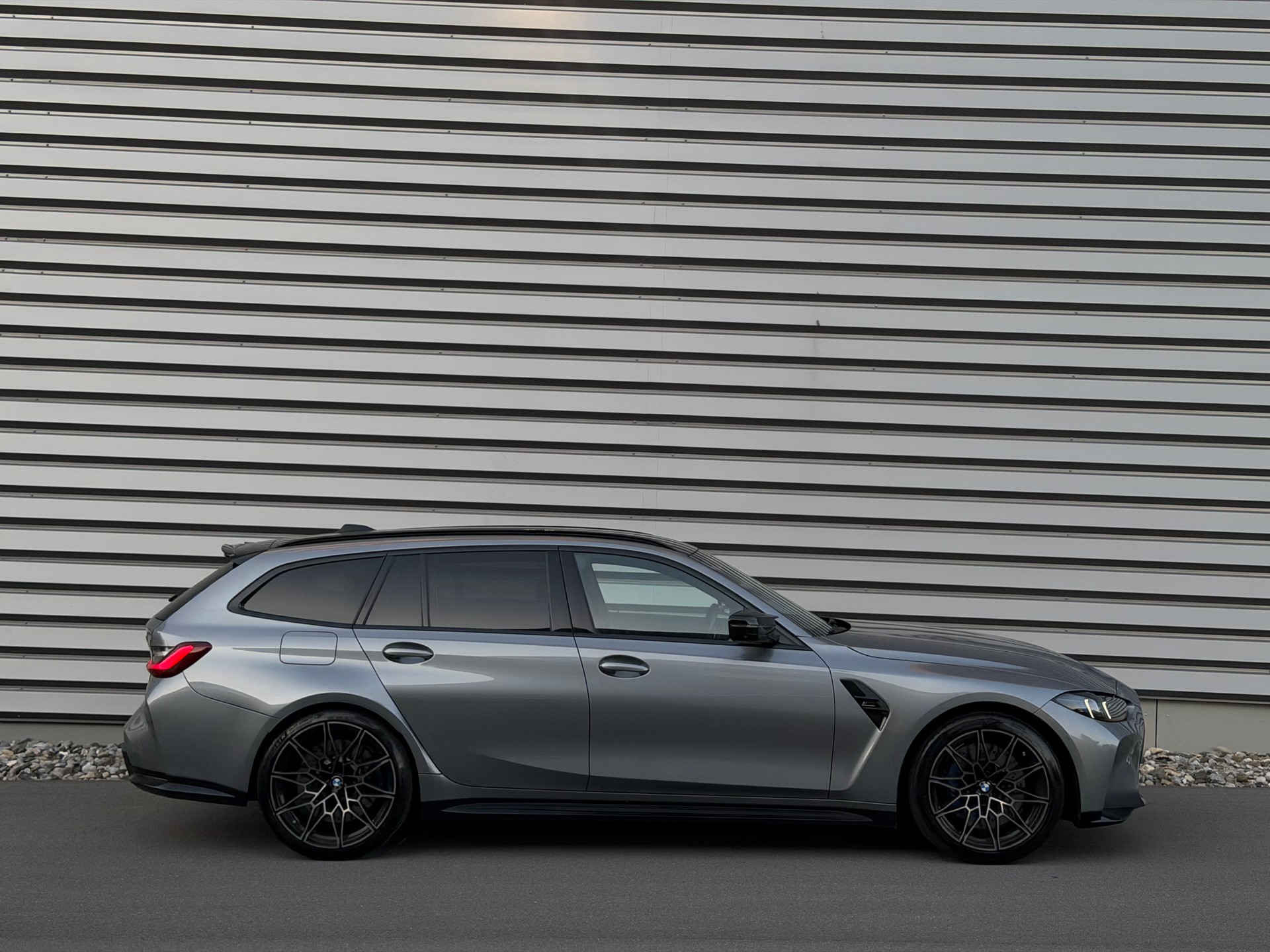 BMW M3 Touring xDrive Competition M-showroom-element-1