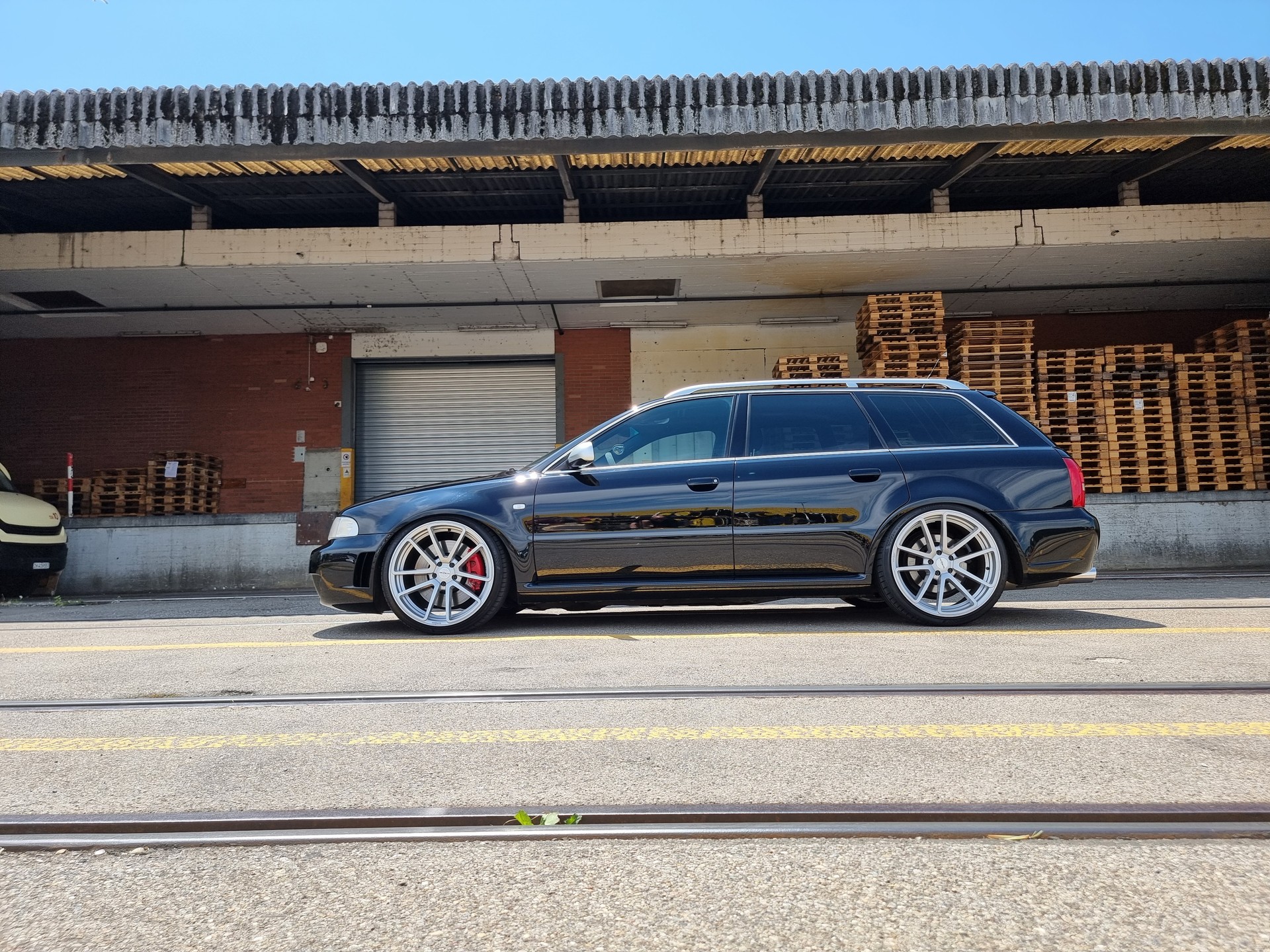 AUDI RS4 2.7 V6 Biturbo quattro-image-2