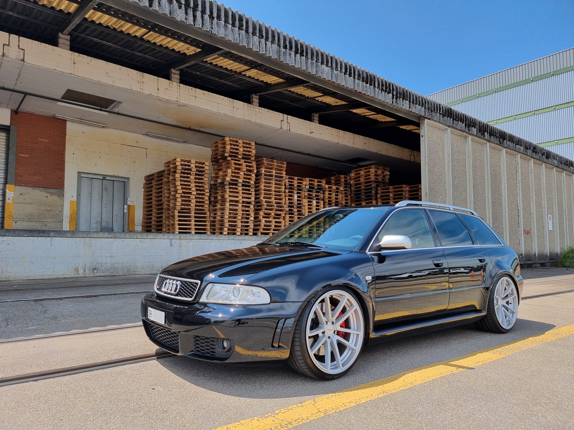 AUDI RS4 2.7 V6 Biturbo quattro-image-4
