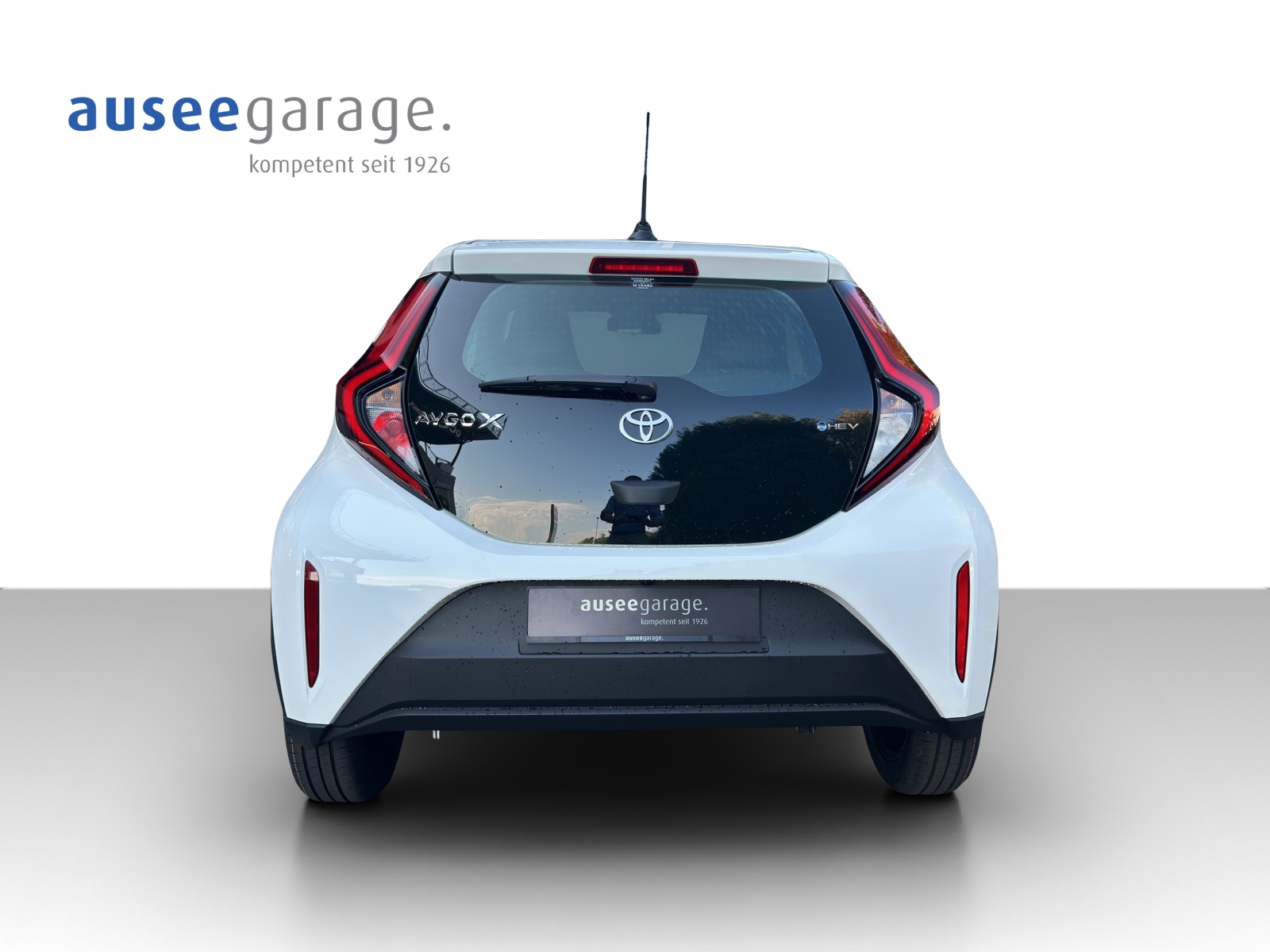TOYOTA Aygo X 1.5 VVT-i HSD Comfort-showroom-element-3