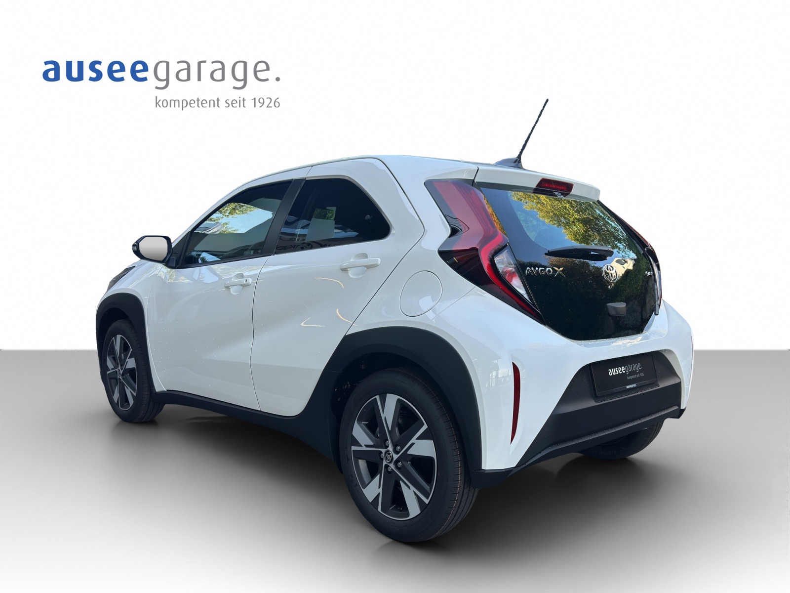 TOYOTA Aygo X 1.5 VVT-i HSD Comfort-showroom-element-2