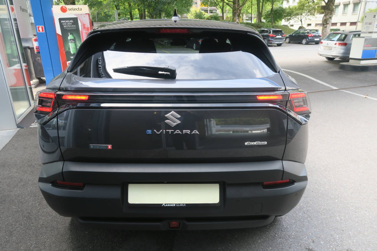 SUZUKI e Vitara Piz Sulai Top 4x4-showroom-element-2