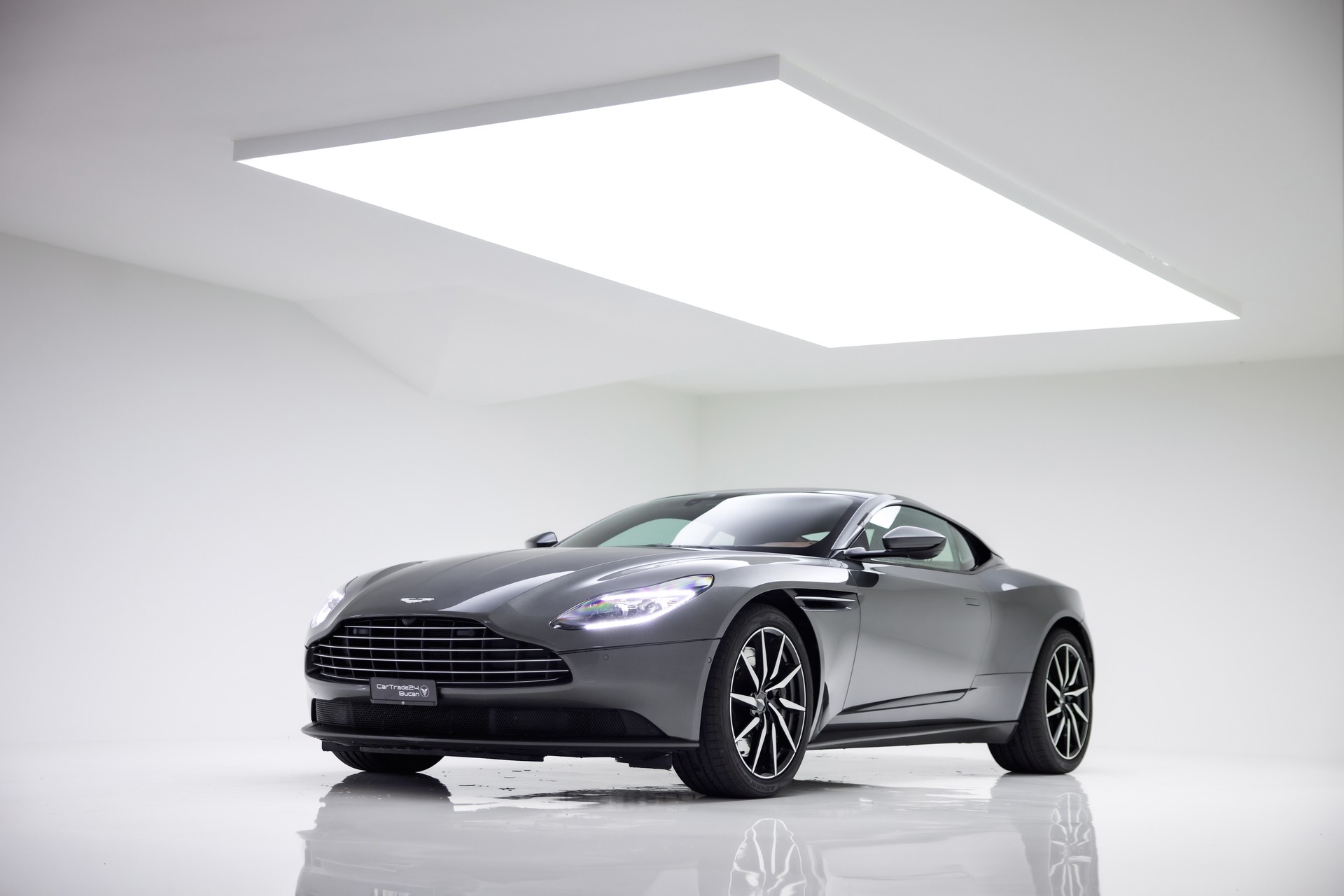 ASTON MARTIN DB11 V8 Touchtronic 3