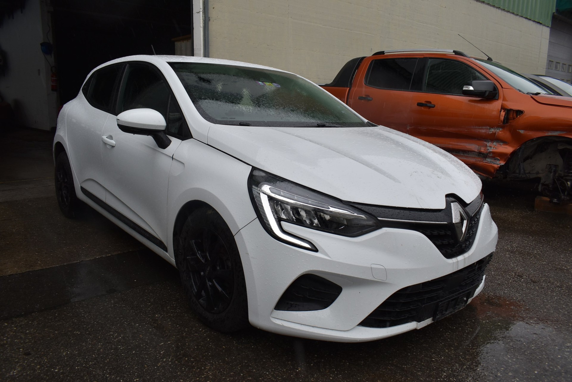 RENAULT Clio 1.0 Intens CVT-image-1