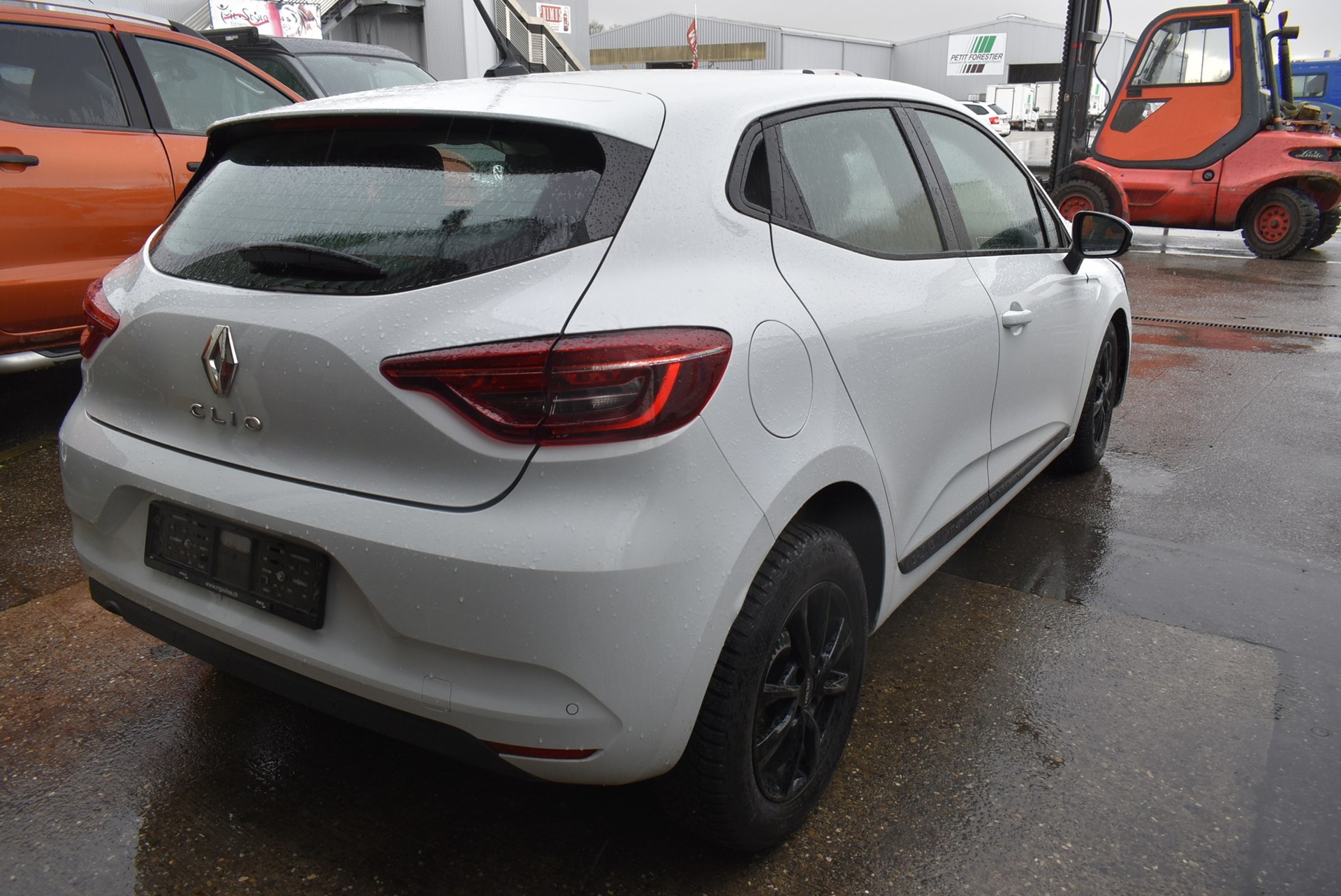 RENAULT Clio 1.0 Intens CVT-image-6