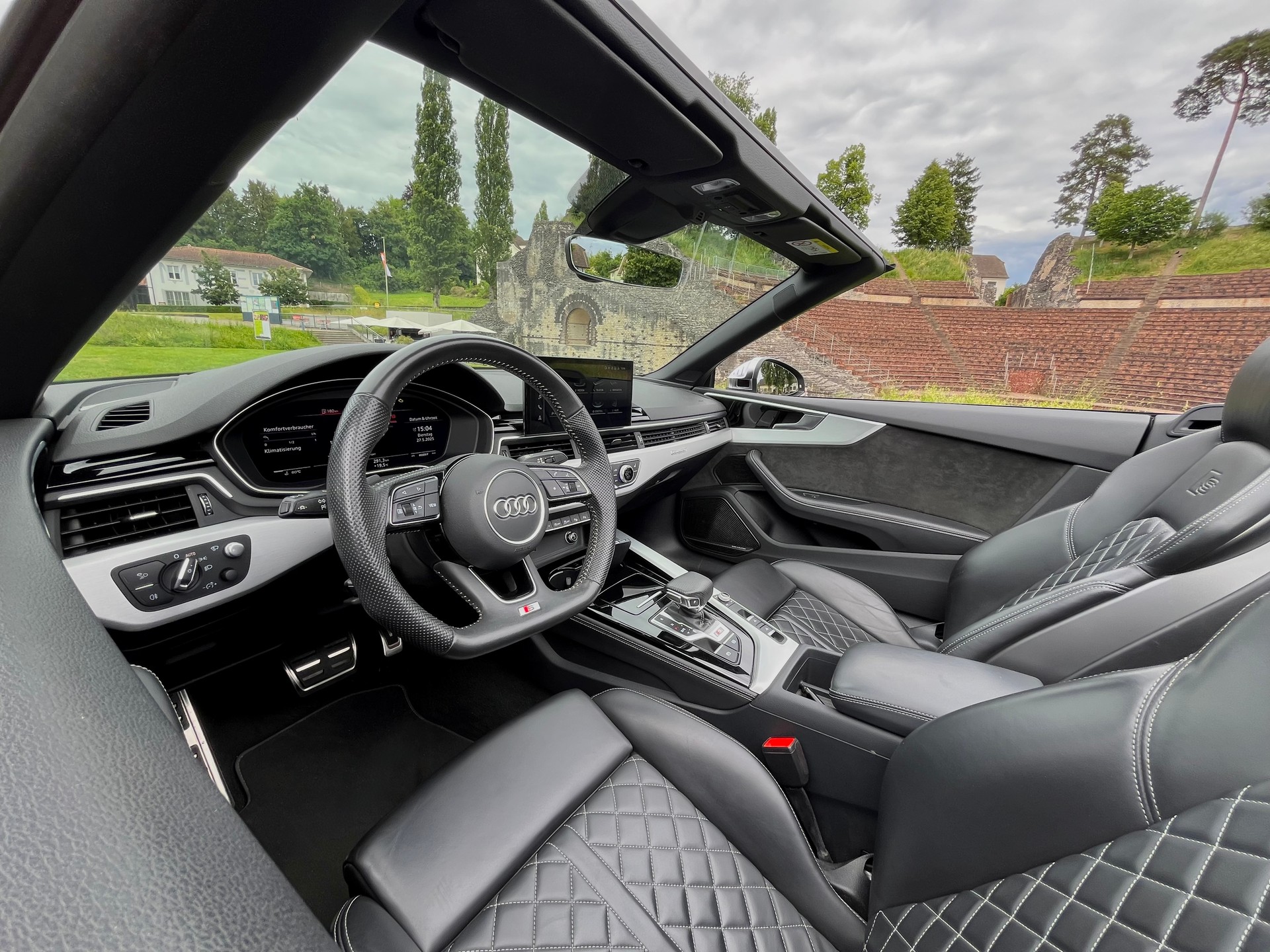 AUDI S5 Cabriolet 3.0 TFSI quattro tiptronic-image-12