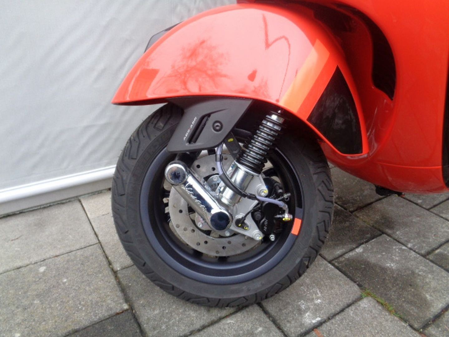 PIAGGIO VESPA GTS SUPER SPORT 125 RST-image-9