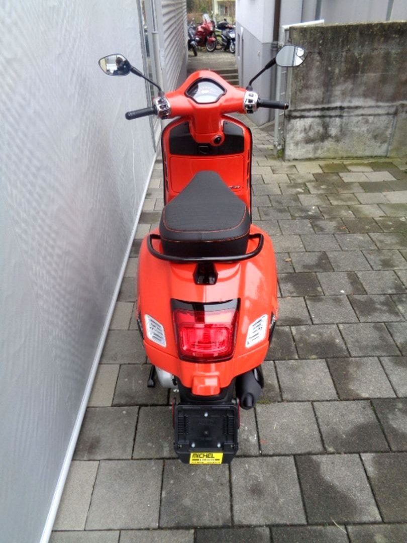 PIAGGIO VESPA GTS SUPER SPORT 125 RST-image-4