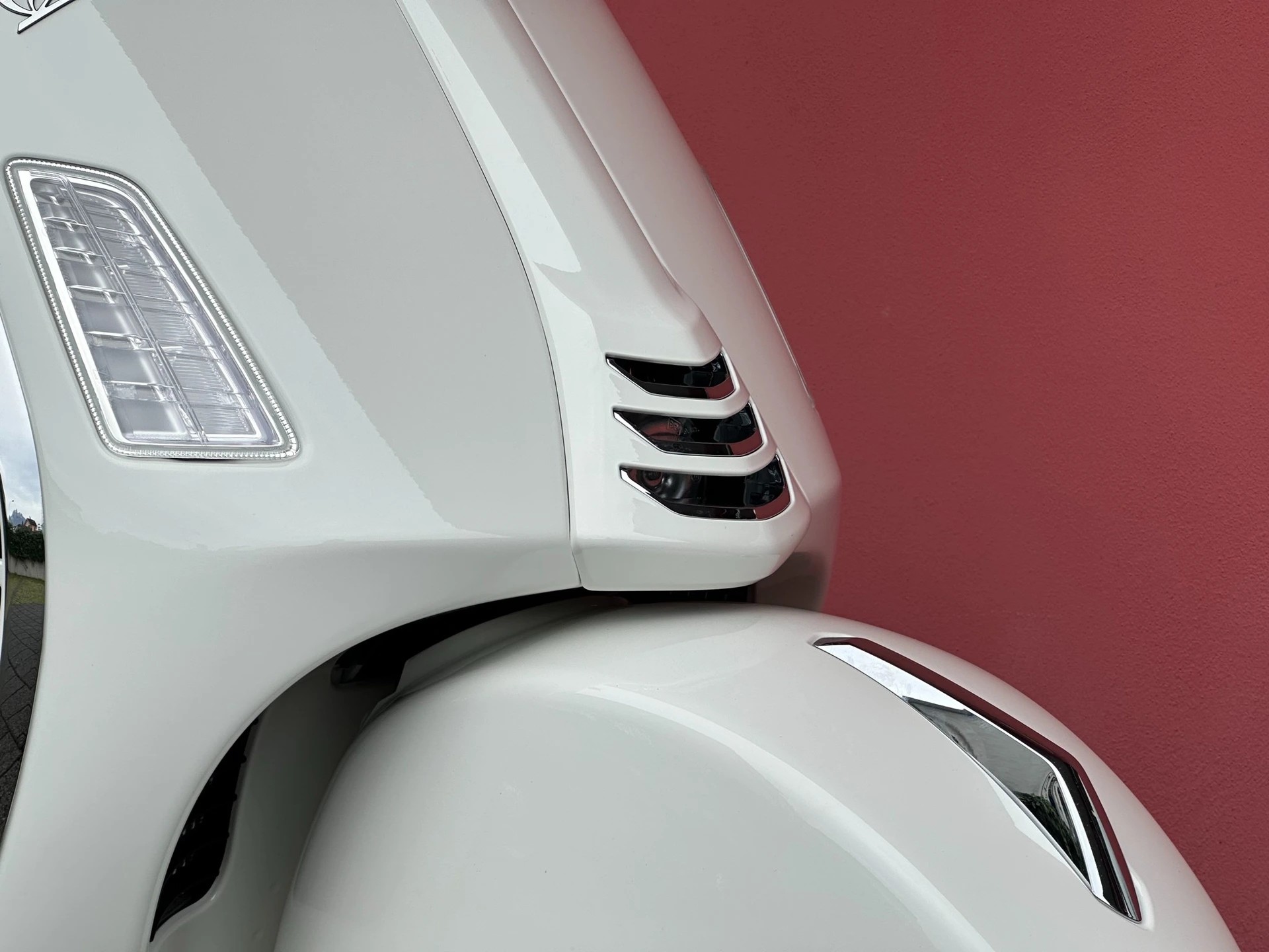 PIAGGIO Vespa GTS 125 Super RST Euro 5+-image-4