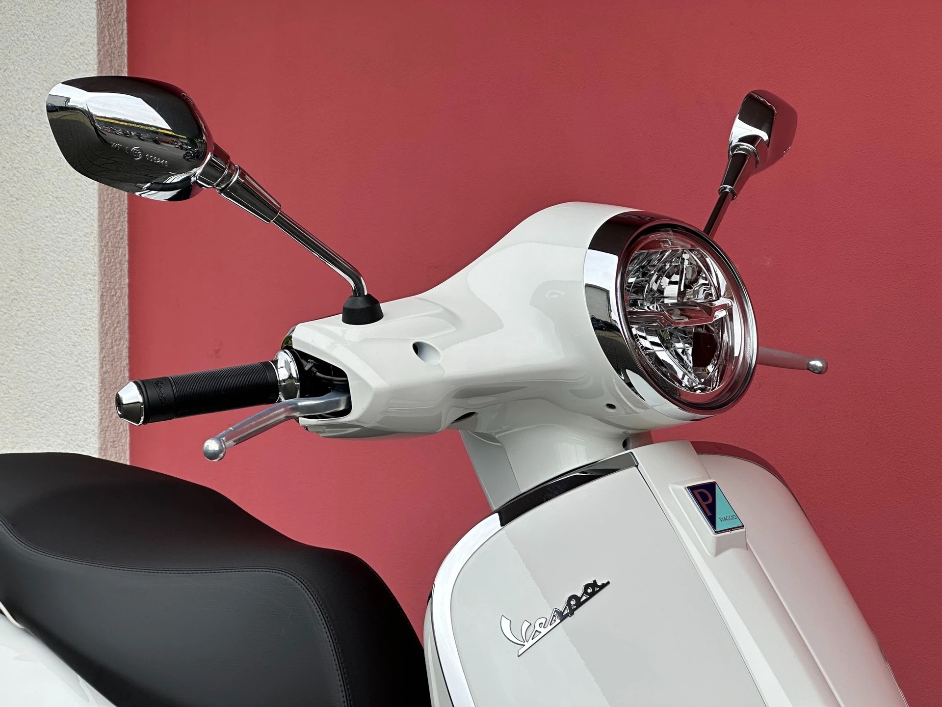 PIAGGIO Vespa GTS 125 Super RST Euro 5+-image-12
