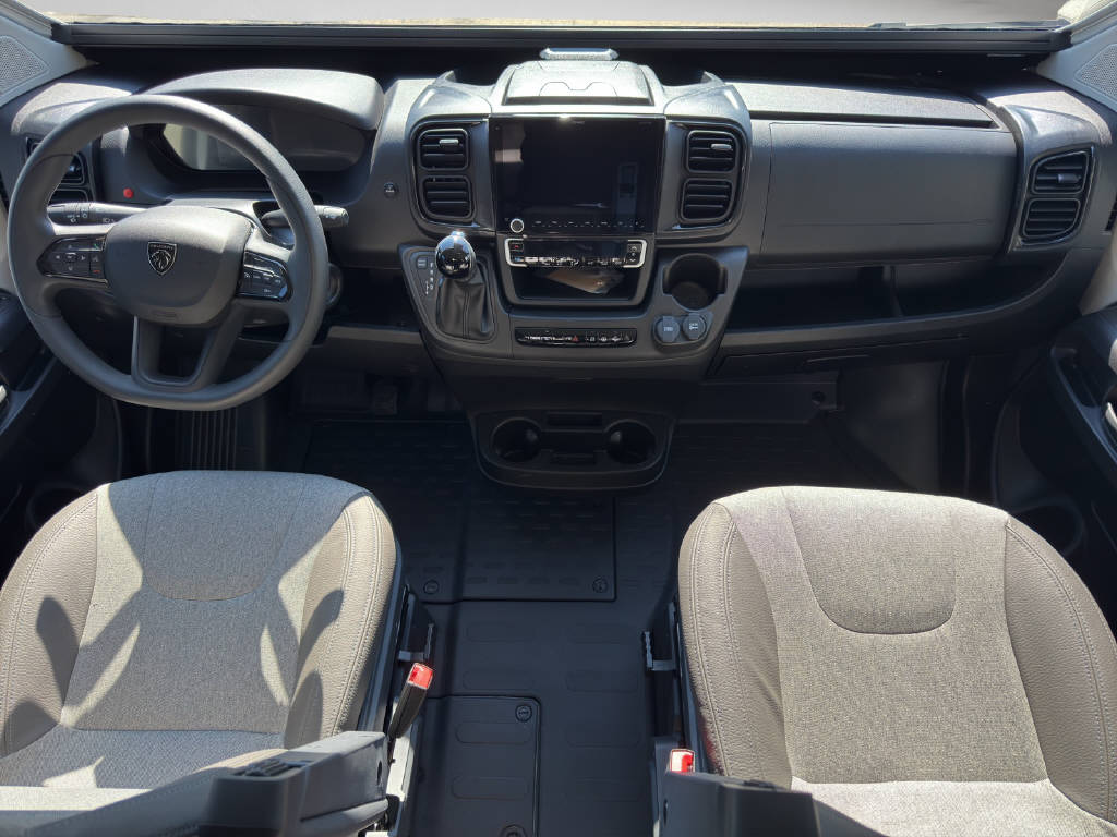 PEUGEOT Swan 636 2.2 BlueHDi S/S-image-8